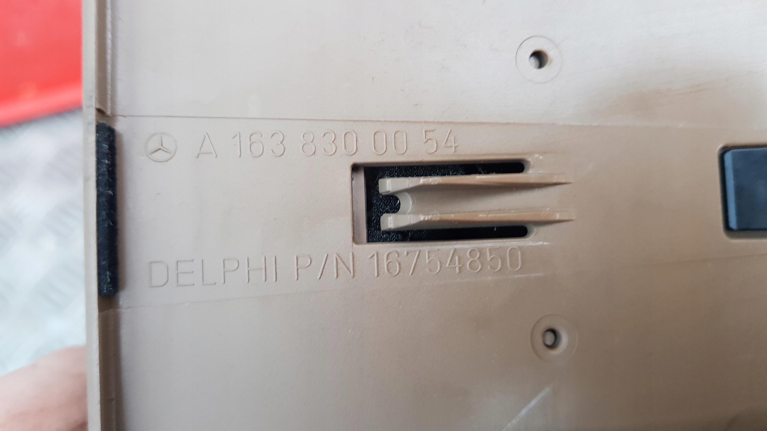 MERCEDES W163 ML grid central a1638300054