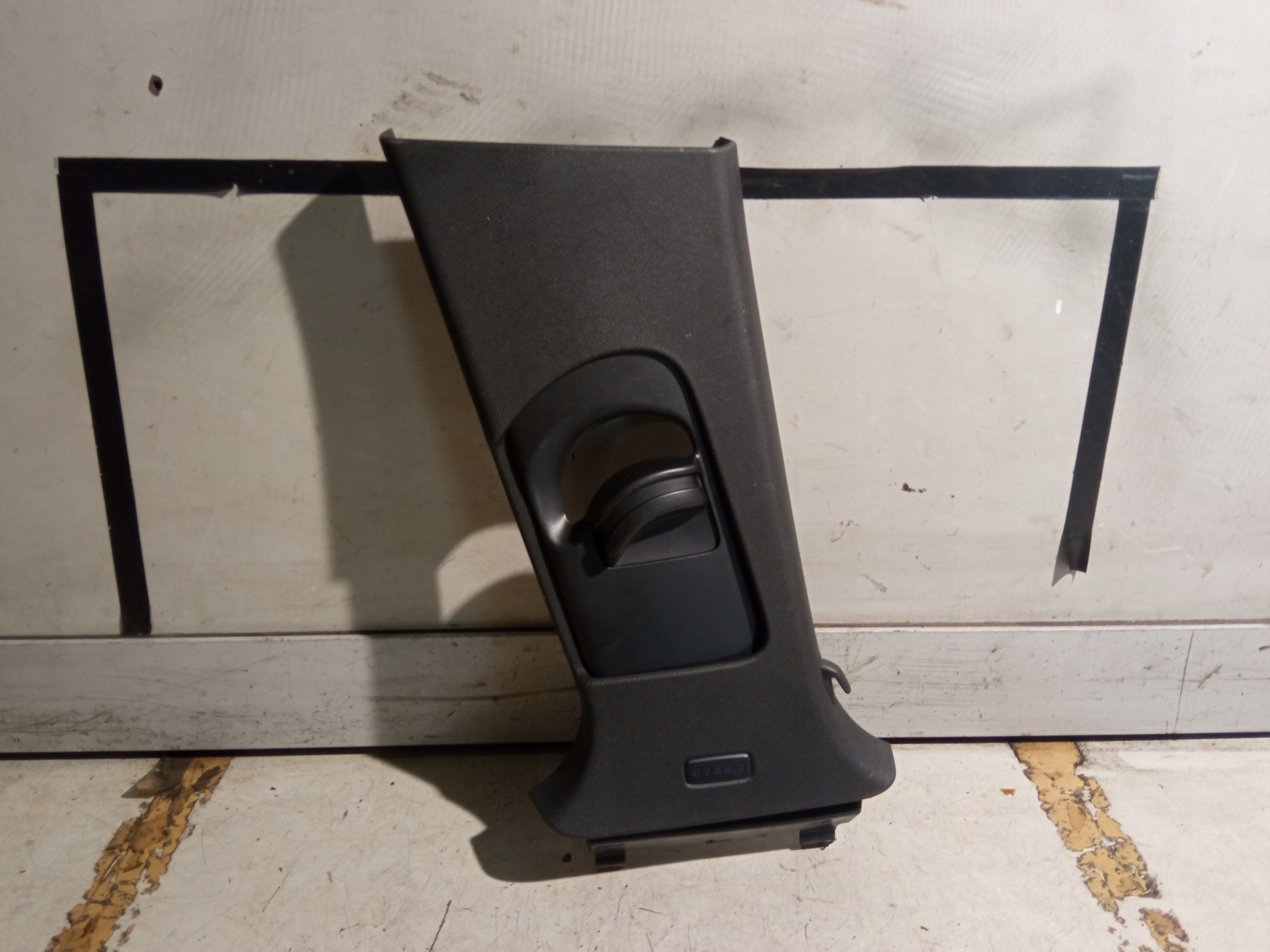 82G867243 - AUDI A1 II 82A накладка стойки слева 19-