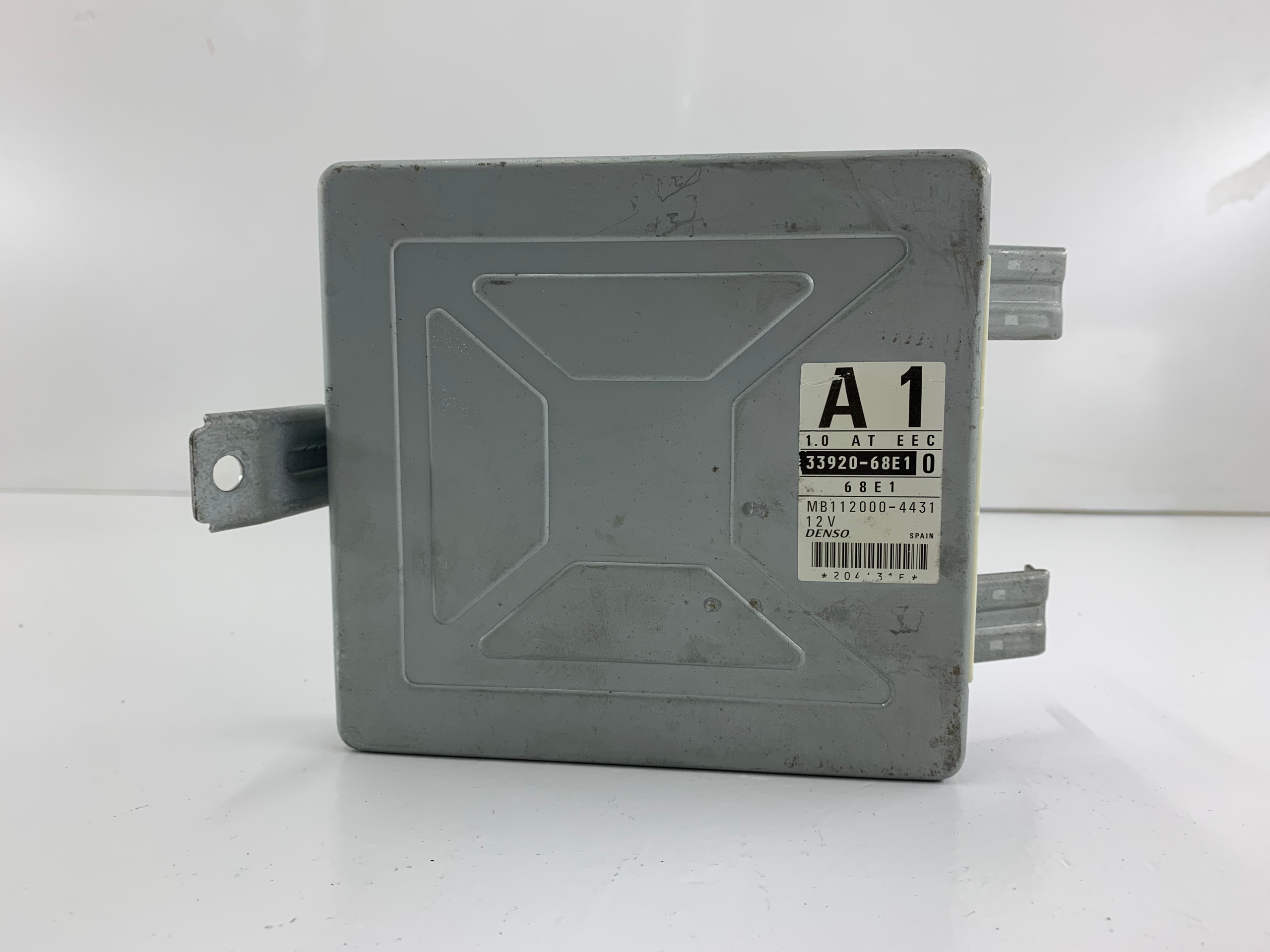 SUZUKI SWIFT 1.0 control unit of the engine 33920-68E1