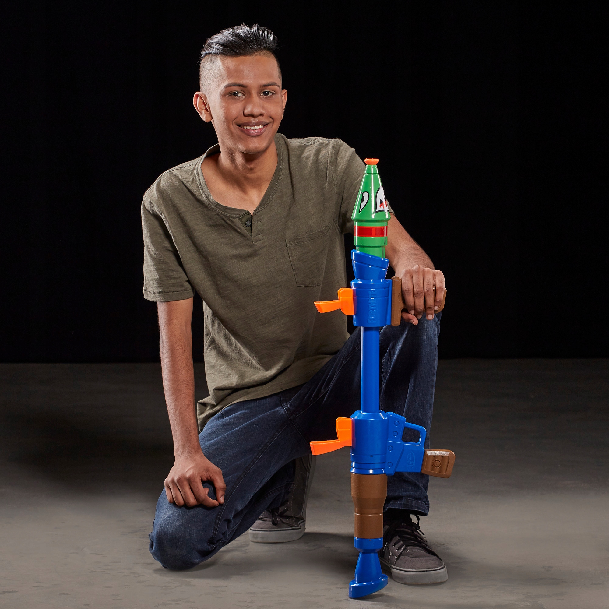 NERF FORTNITE PISTOLET NA WODĘ ZESTAW DLA DWÓCH RL Wiek dziecka 6 lat +