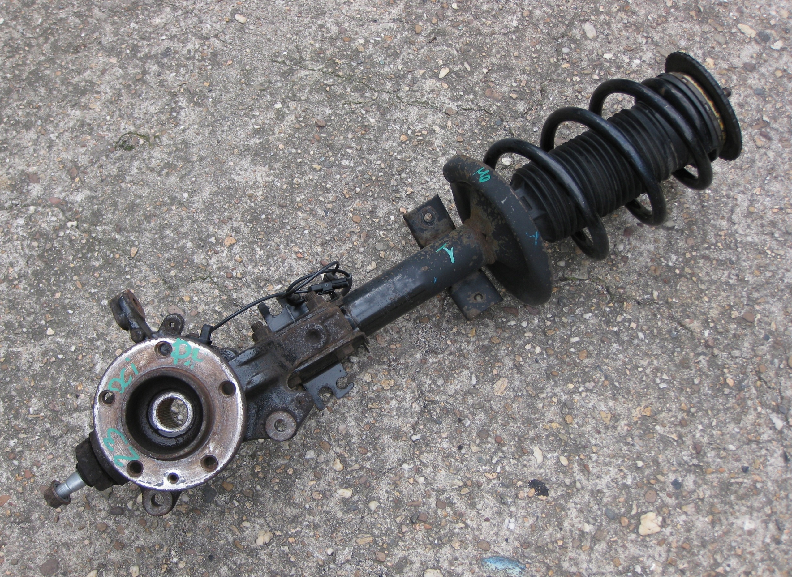 RENAULT MASTER III 2.3 DCI 23R McPherson left front 543028774R