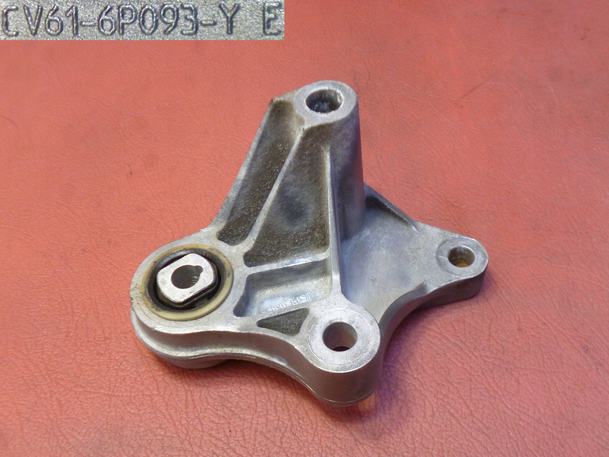 Łapa skrzyni Ford Focus 1.0 Ecoboost M1DD 2017r CV61-6P093-YE