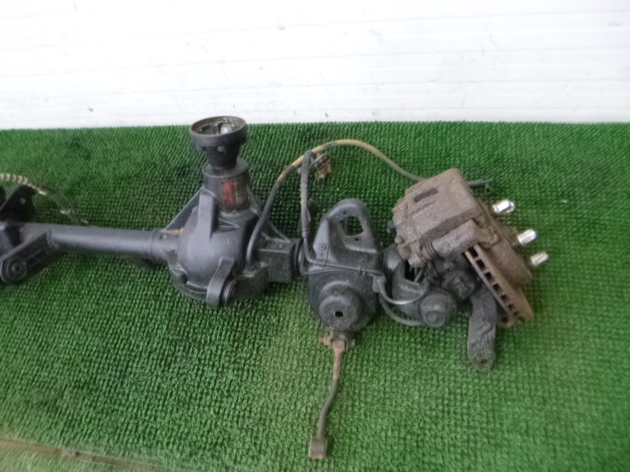 JEEP WJ 99-04 4.0 differential front diff front 3.73 OE