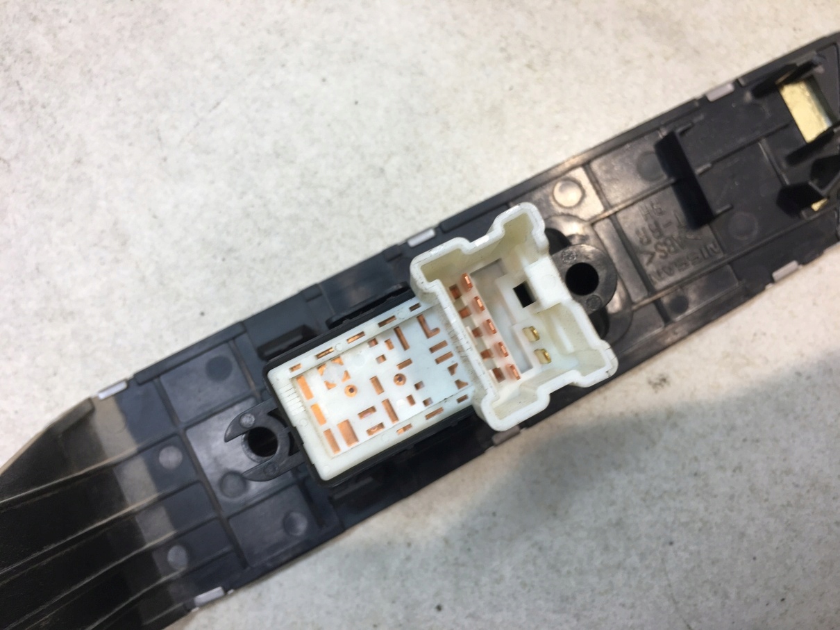 PANEL windows right rear part NISSAN MURANO and Z50