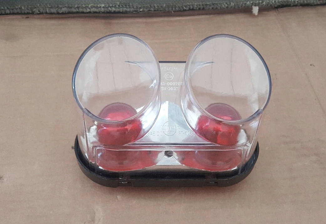 5JJ-84710-1100 - YAMAHA FZ1 YZF-R1 задний фонарь прозрачный