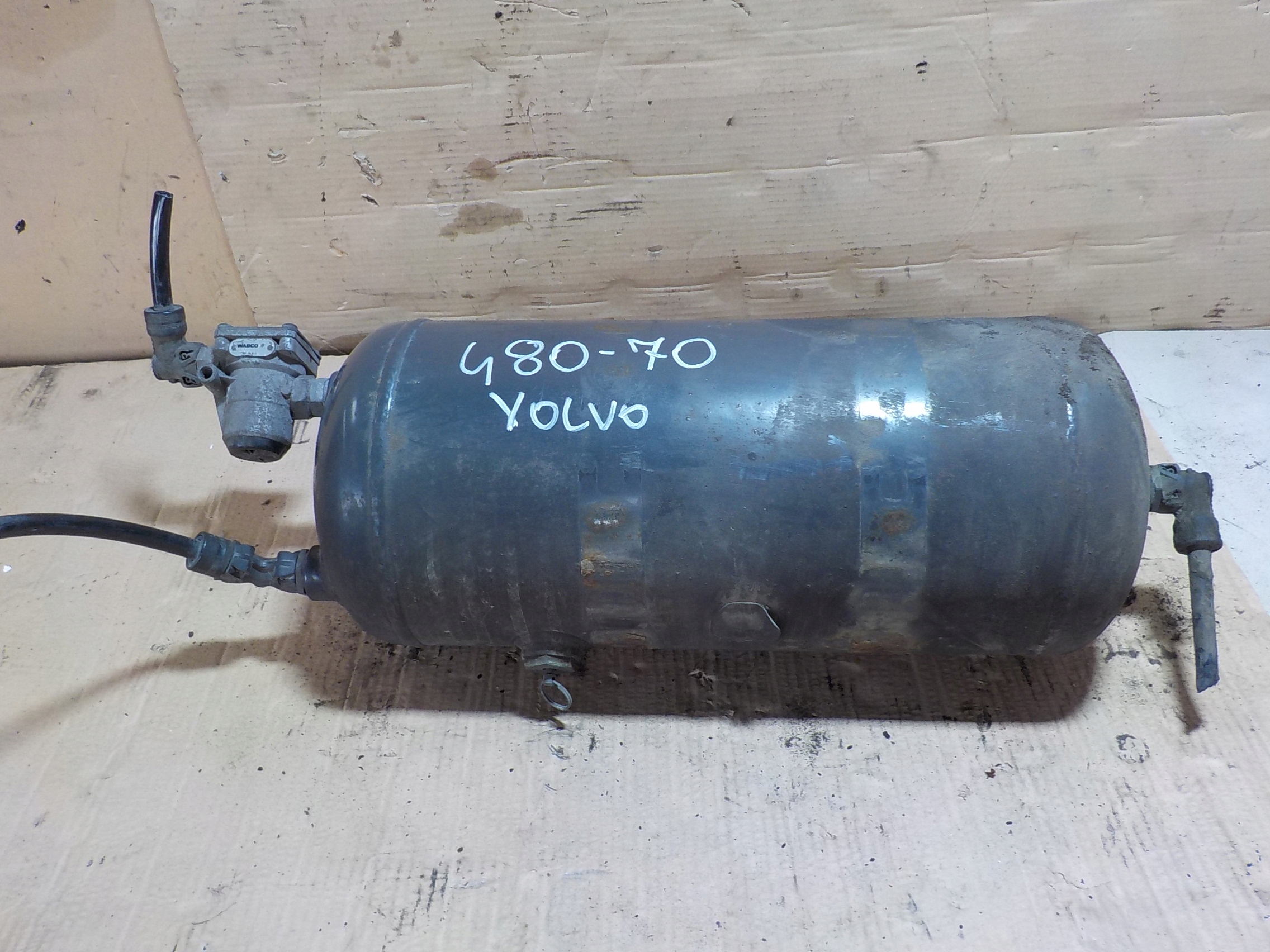 VOLVO FH480 ПОВІТРЯНИЙ БАК
