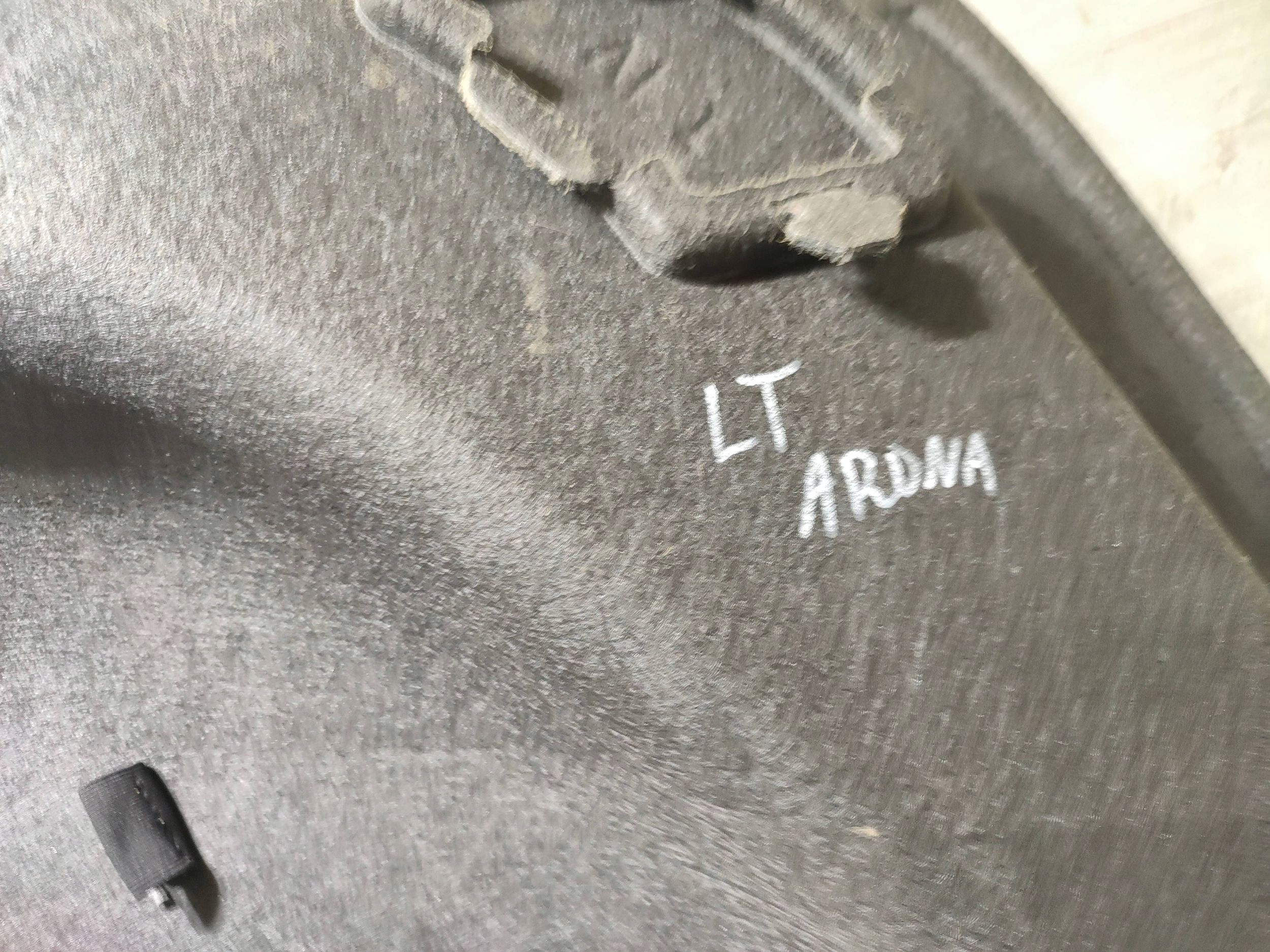Seat Arona 2019 rear part side left side / upholstery side boot