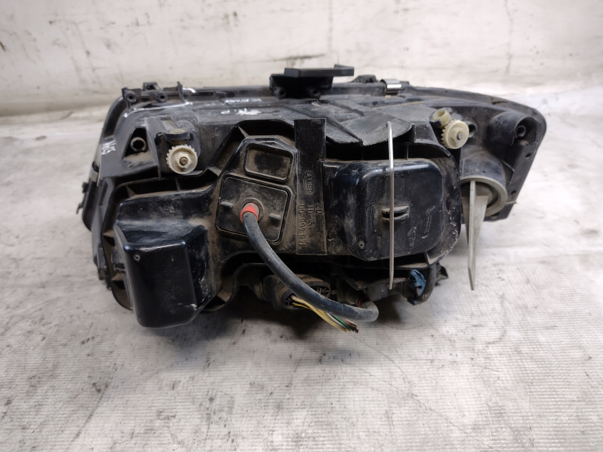 light right front Audi A6 C5 Xenon