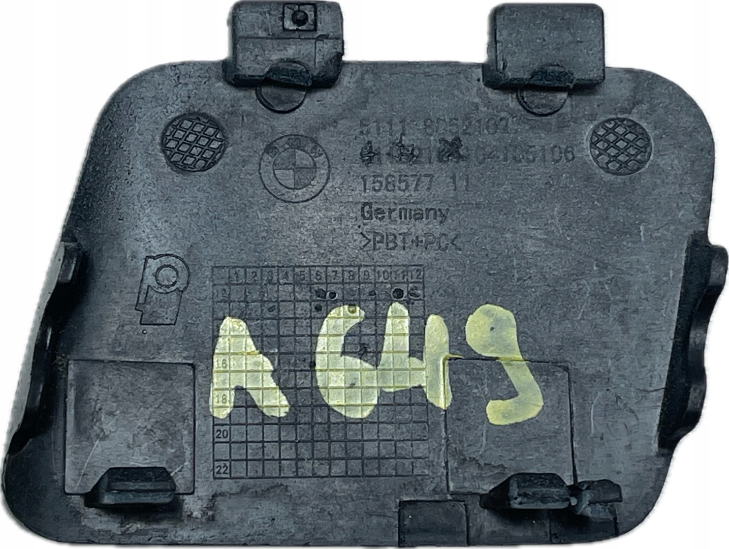 A649 BMW 1 E82 E88 2007 - COUPE m-packet towing hook cap rear rear part 8052107