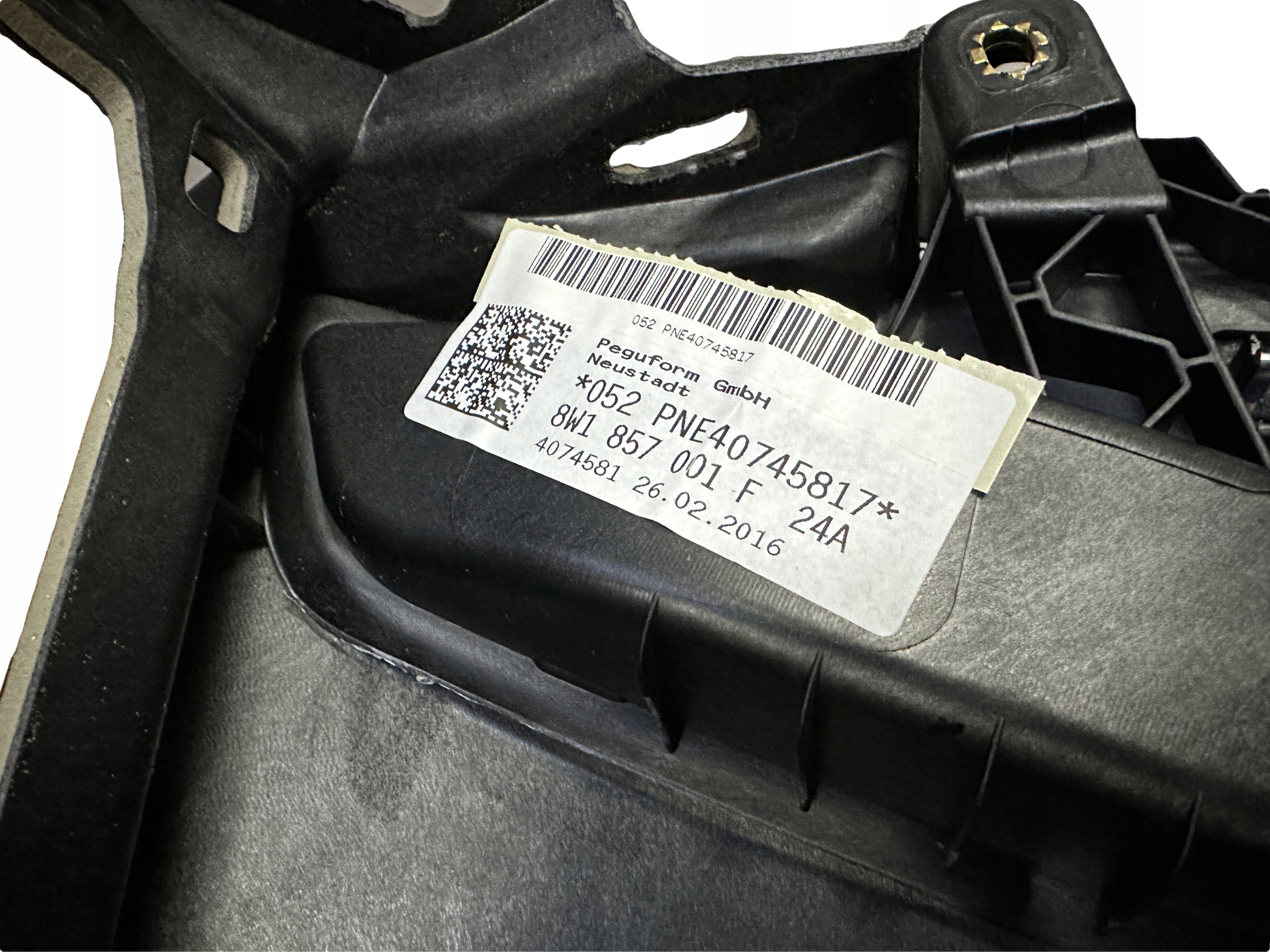 AUDI A4 A5 8W B9 dashboard console 8W1857001F