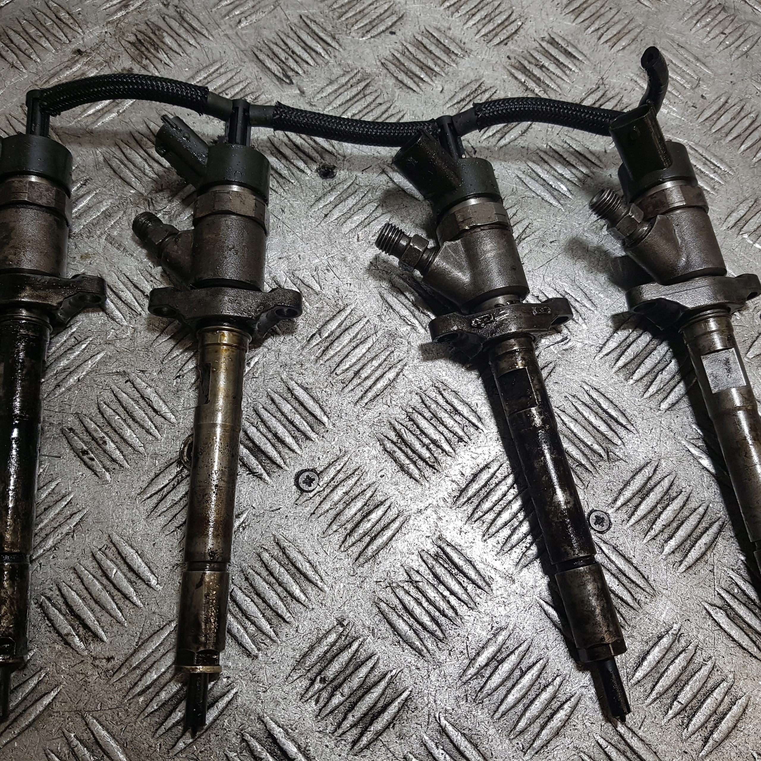Einspritzdüse Einspritzdüse KOMPLET FORD FOCUS MK2 0445110188