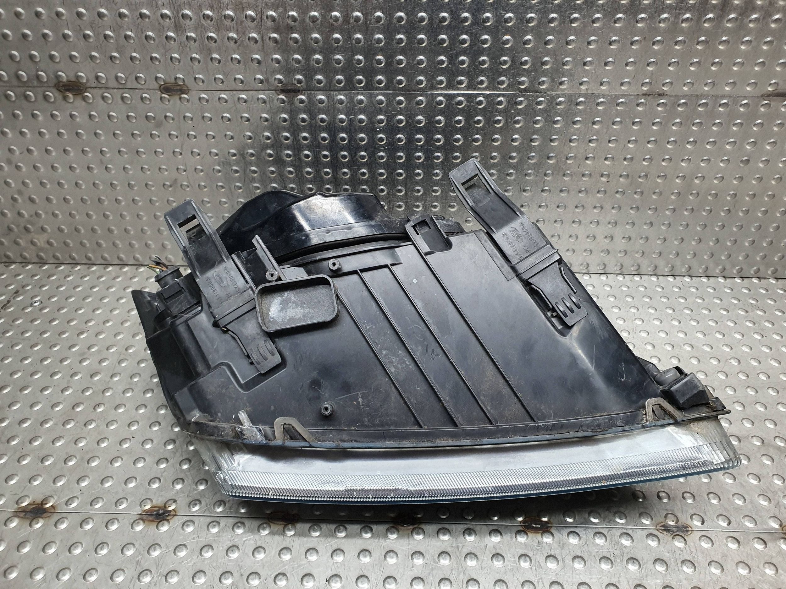 light REFLEKTOR left front 4M51-13W030-AD FORD FOCUS MK2 EUROPA 04
