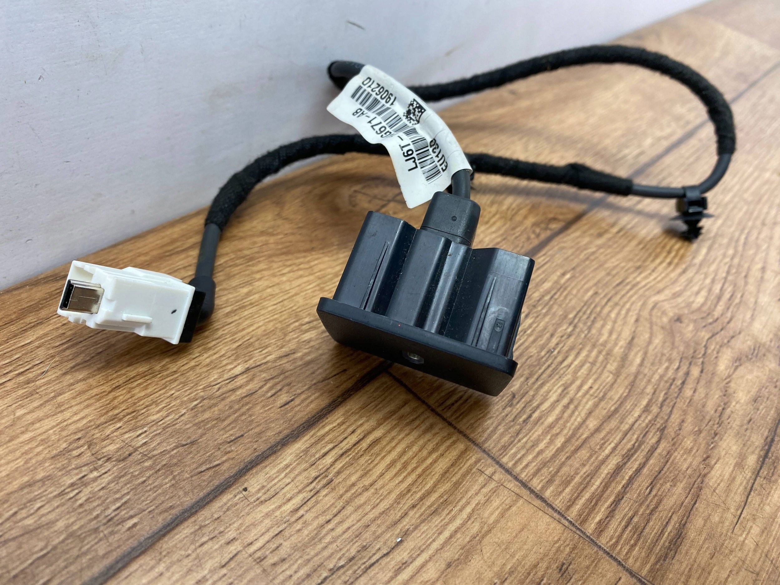 adapter USB Ford Escape IV Kuga MK3 2020+