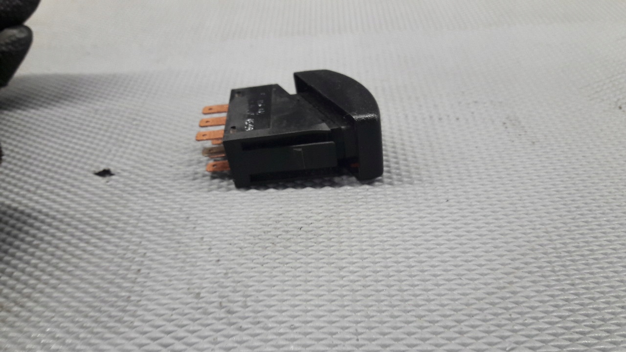 09164441 przelacznik awaryjnych Opel Corsa B Producent części Opel OE