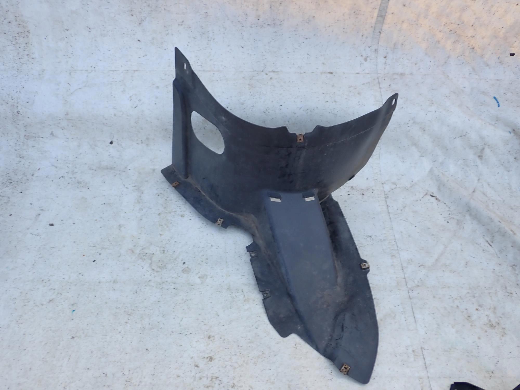 VW PASSAT B6 05-10 mudguard front front left