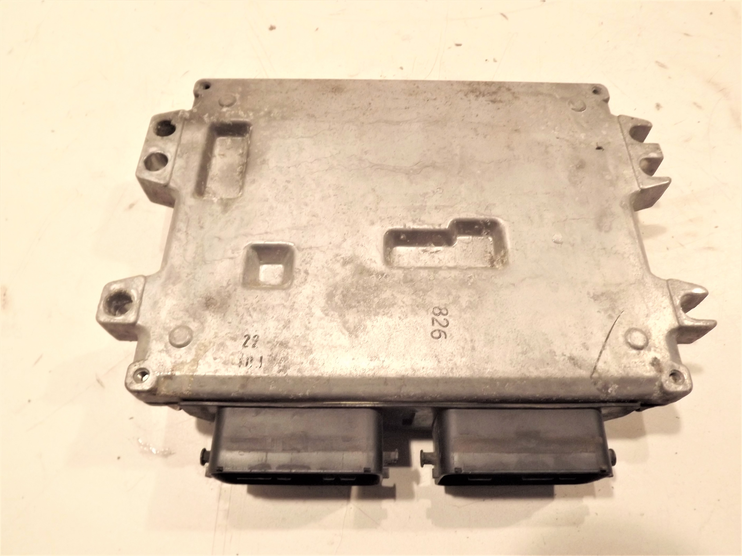 control unit of the engine 33920-72KO SUZUKI SWIFT 1.3