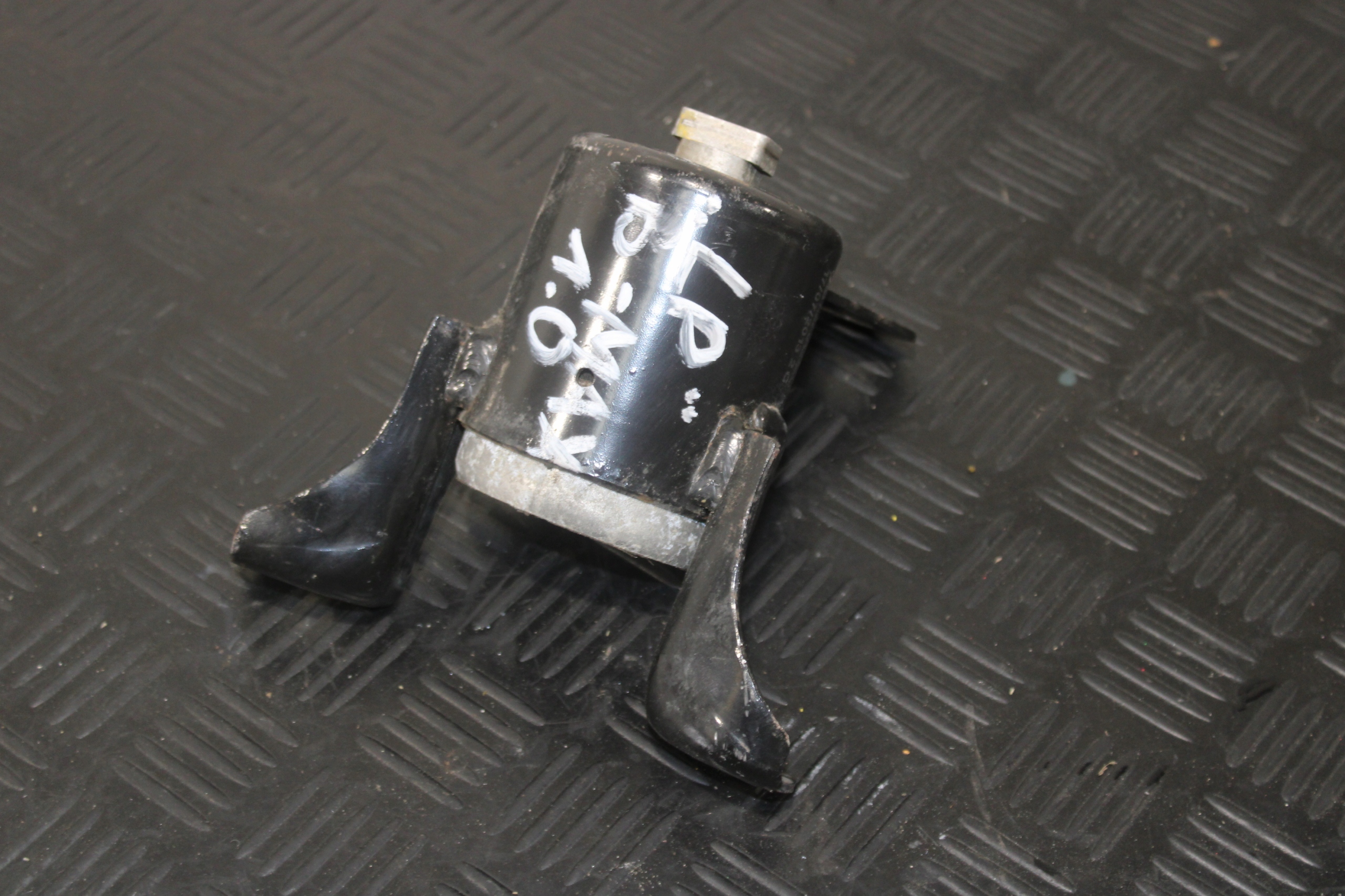 SUPPORTO SUPPORTI MOTORE USATO SINISTRA FORD B-MAX