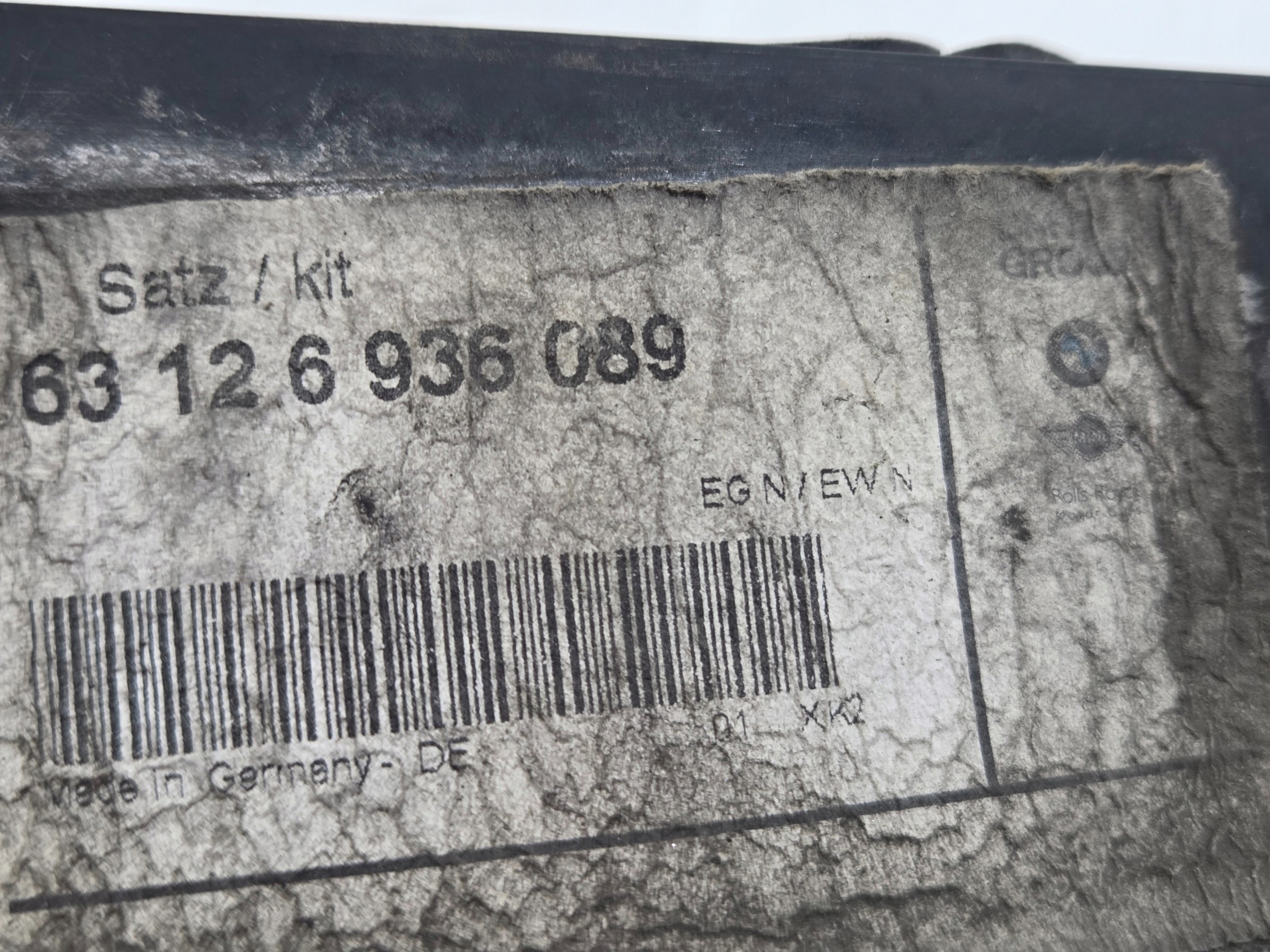 support étrier feux gauche avant BMW E60 E61 OE (0001225)