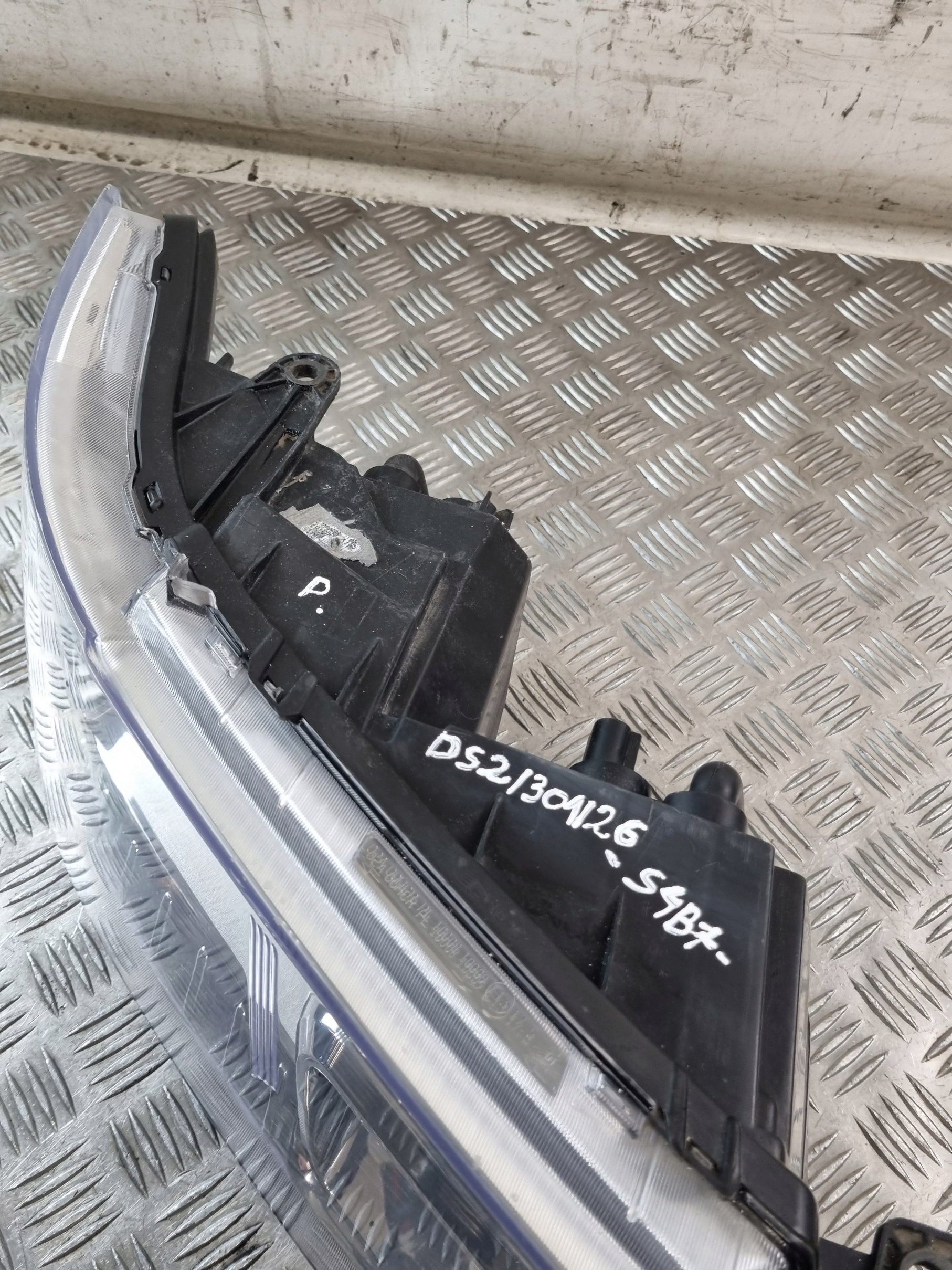 světlo předek pravá DODGE JOURNEY