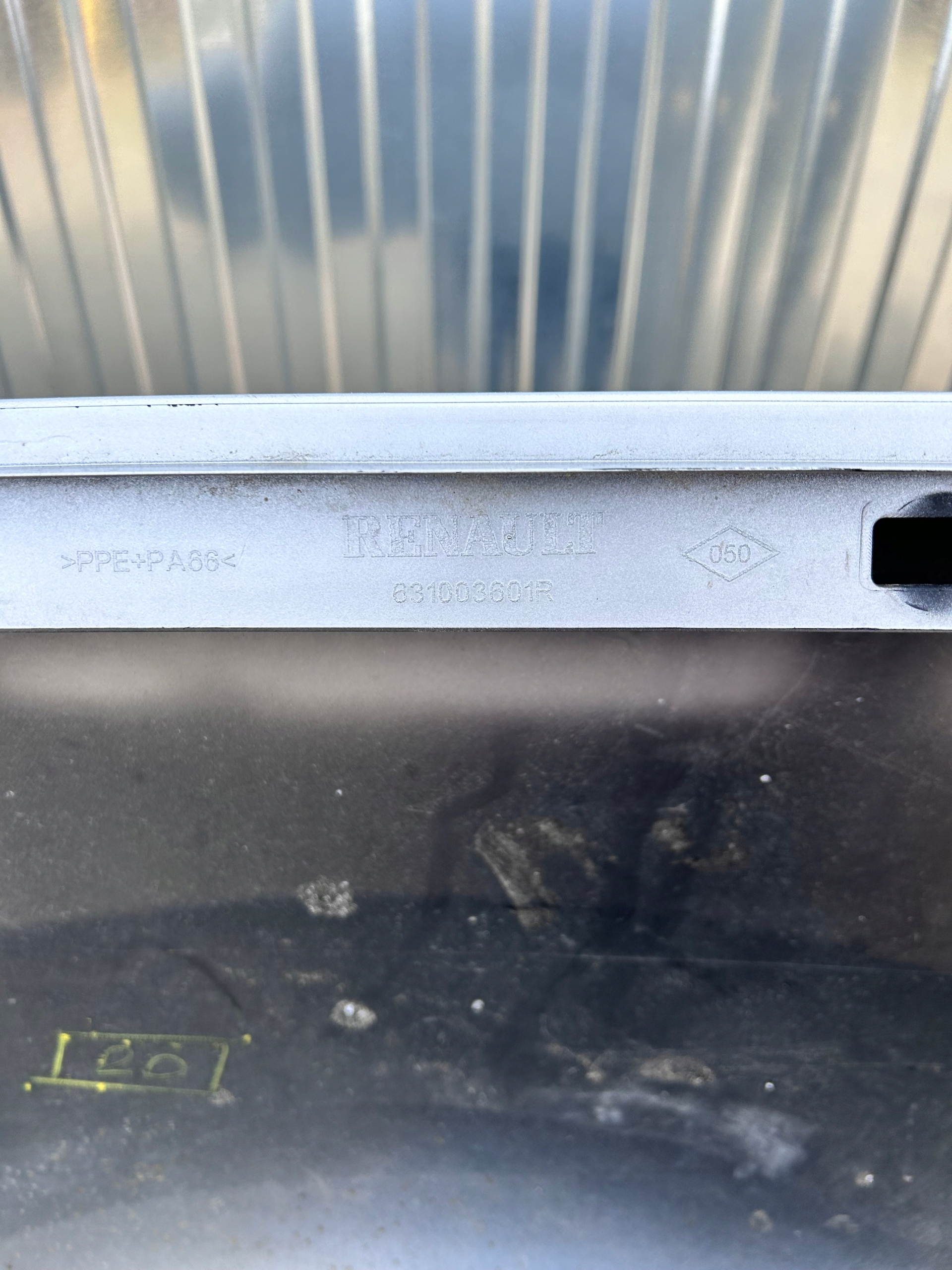 fender front right RENAULT KANGOO II LIFT nr.00
