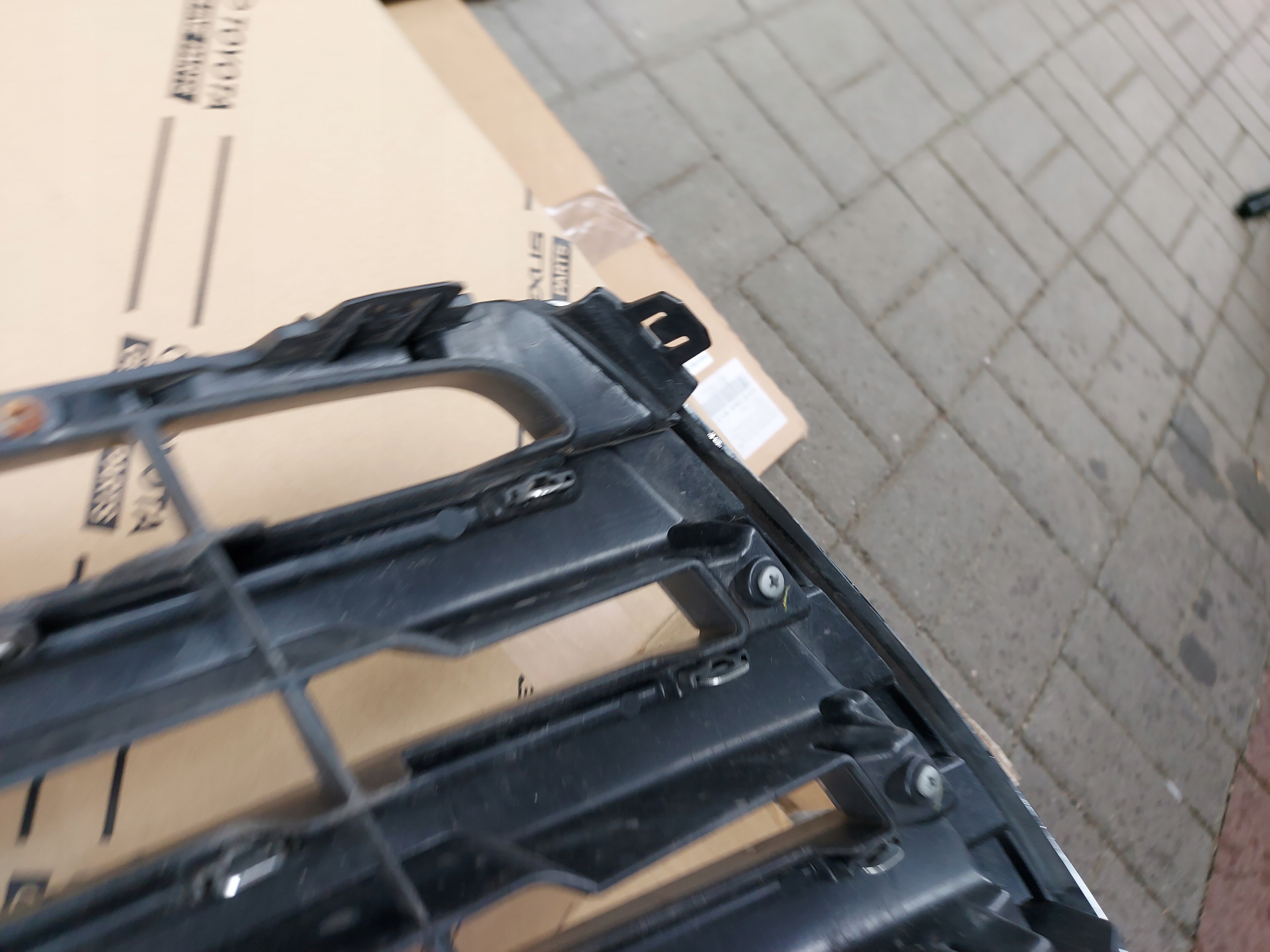 Toyota Land Cruiser J8/J10/J20 J20 Kühlergrill FRONTGRILL 53114601406 - Thumbnail 5