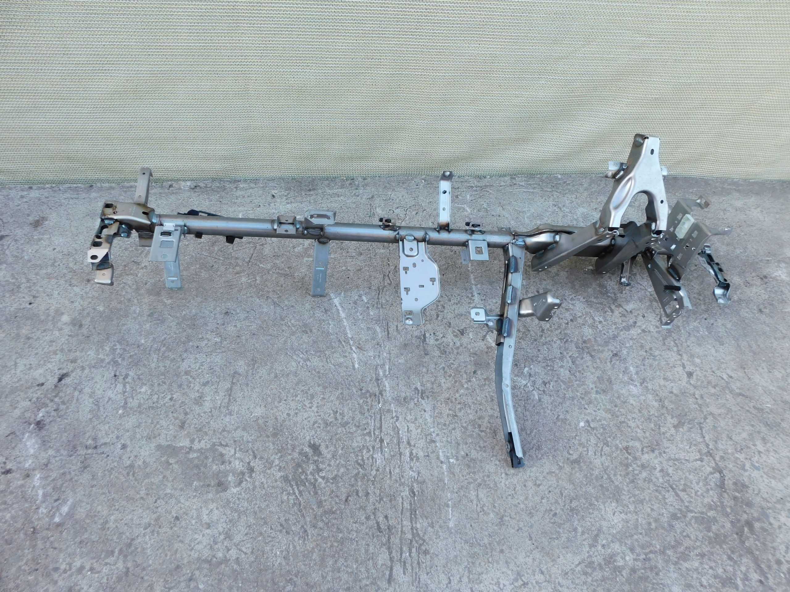 support consoles of the dashboard rozdzielczej Mercedes A W177 original BDB A1776800100