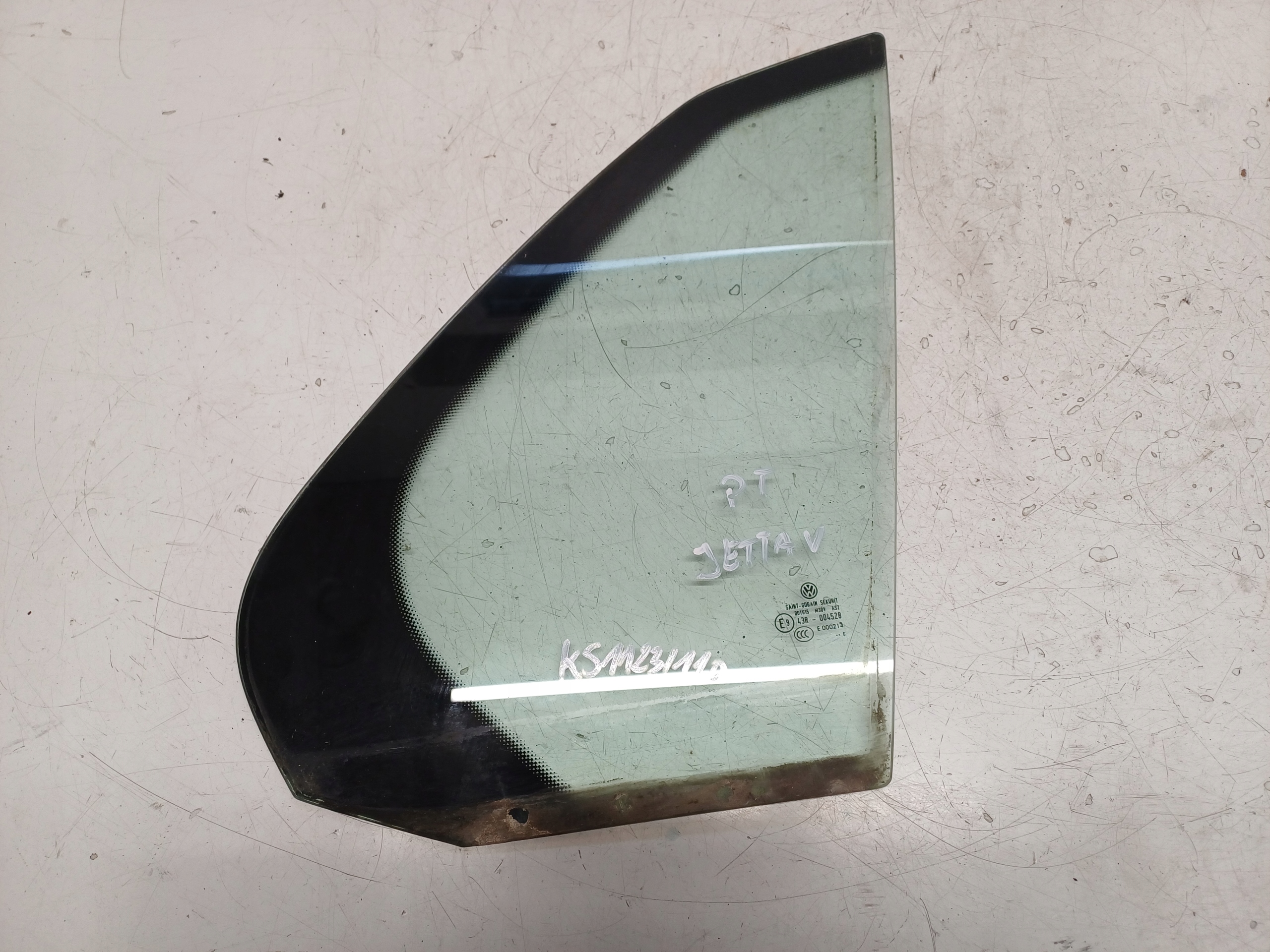 VW JETTA V 5 05- SZYBA PRAWA TYŁ TRÓJKĄT ...6