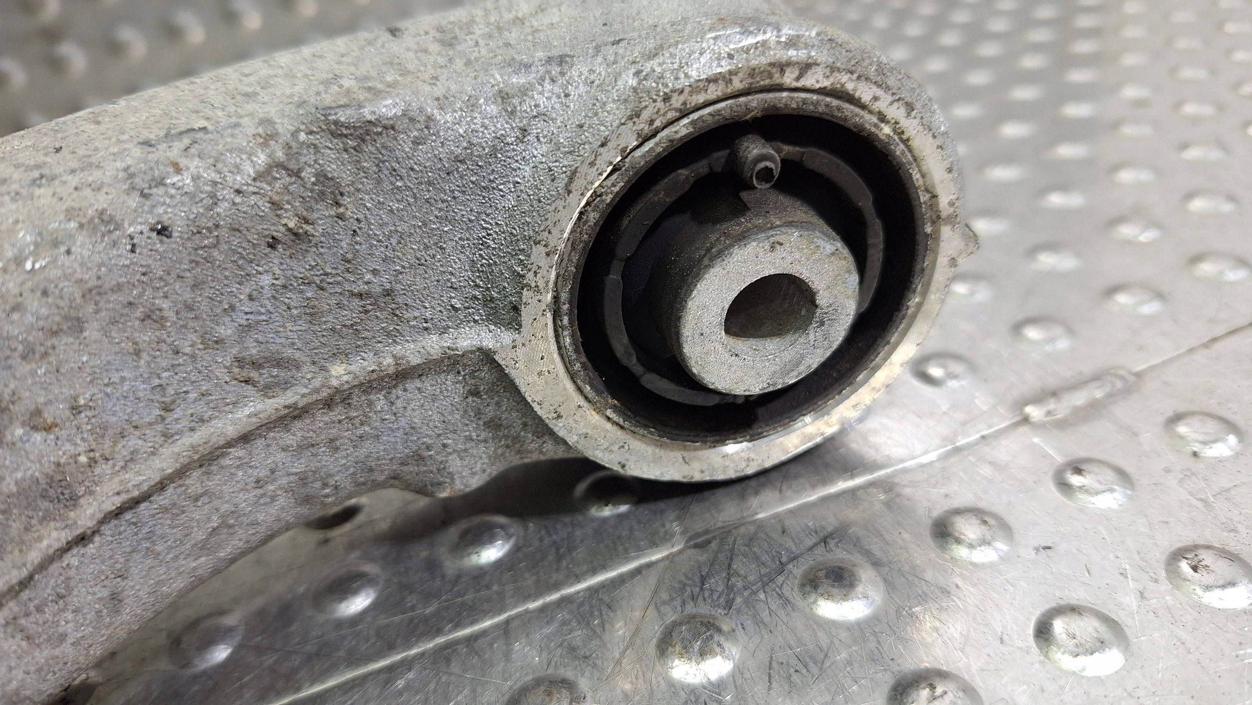 Querlenker rechts heck 8R0505312B AUDI Q5 8R QUATTRO