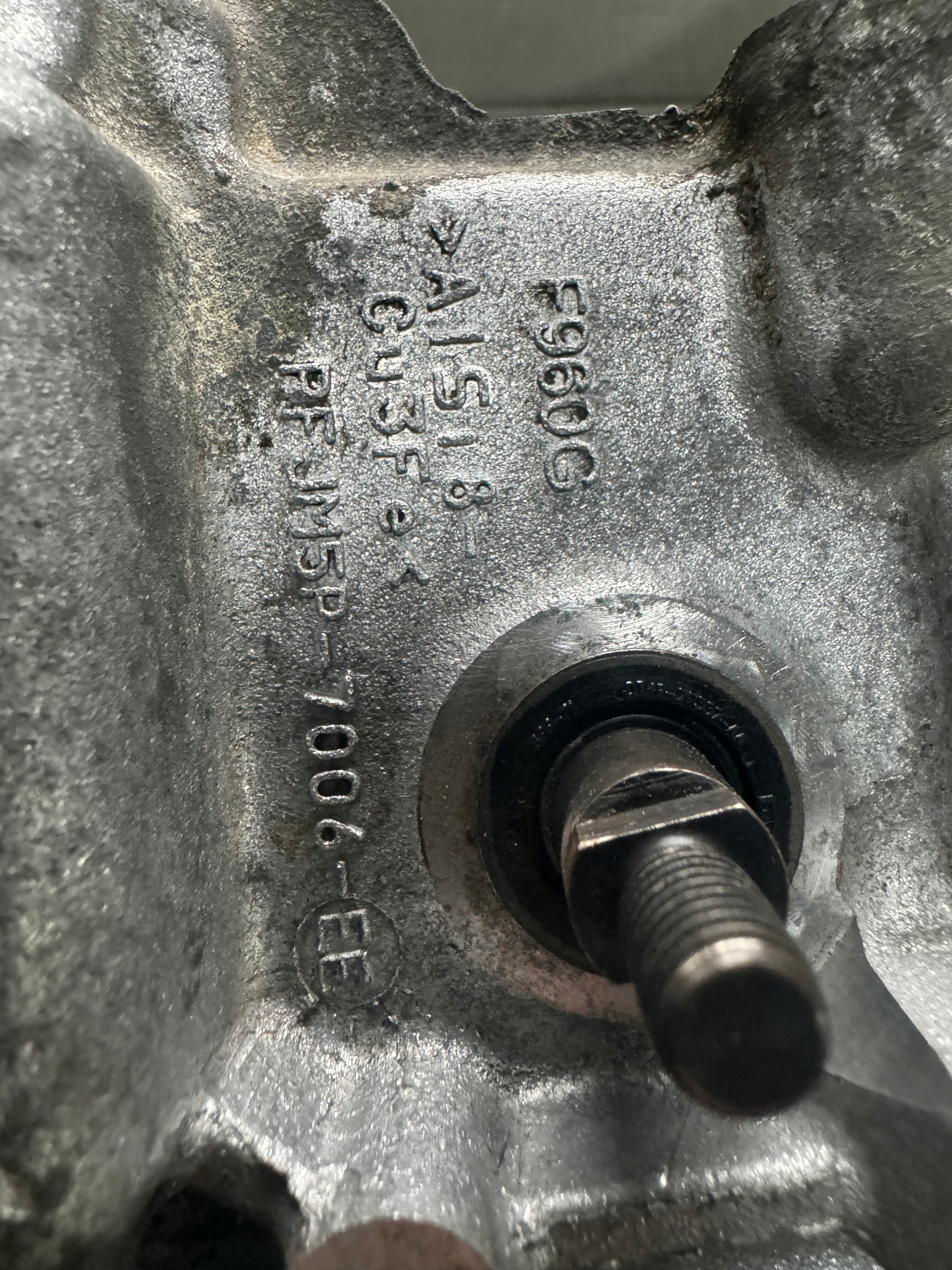csomag hátso FORD 8F35 RFJM5P7006EE