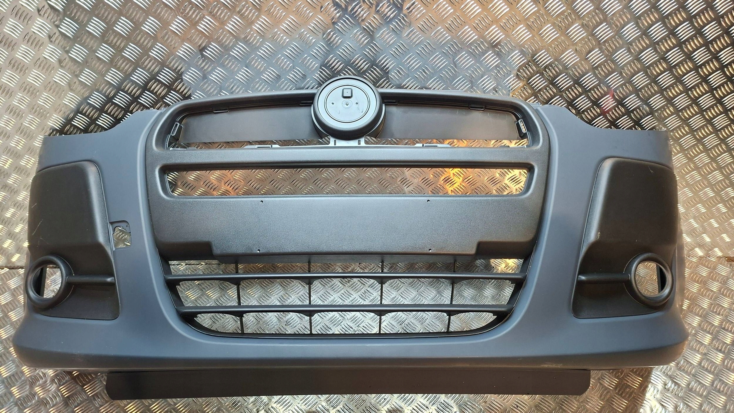 bumper front 735461211 FIAT DOBLO II 2010