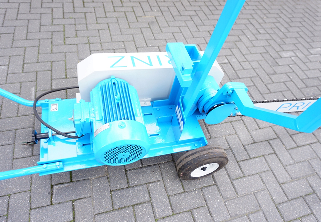 PIŁA ŁAŃCUCHOWA DO CIĘCIA KAPOWANIA PAKIETU PRINZ TKSF 7,5kW 2 PROWADNICE Waga produktu z opakowaniem jednostkowym 220 kg