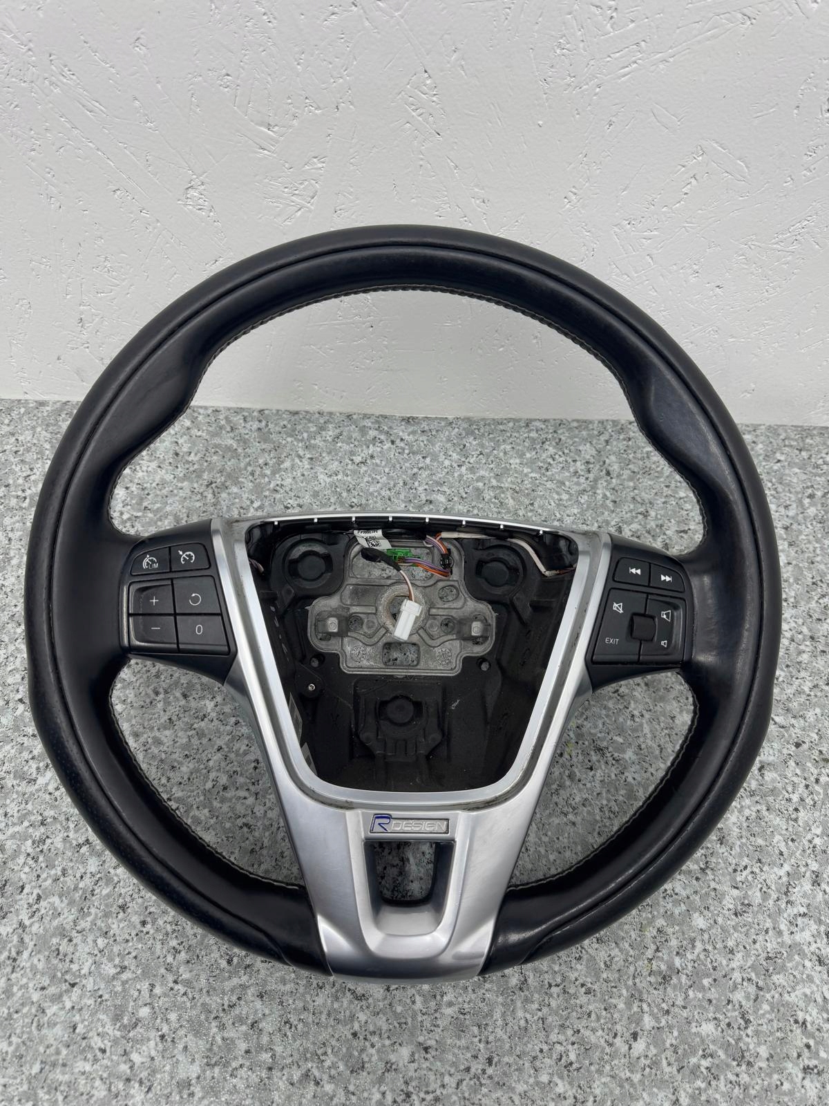 KIEROWNICA SKÓRZANA R-DESIGN VOLVO V40 II 2012-2018r W-WA ORYGINAŁ W-WA