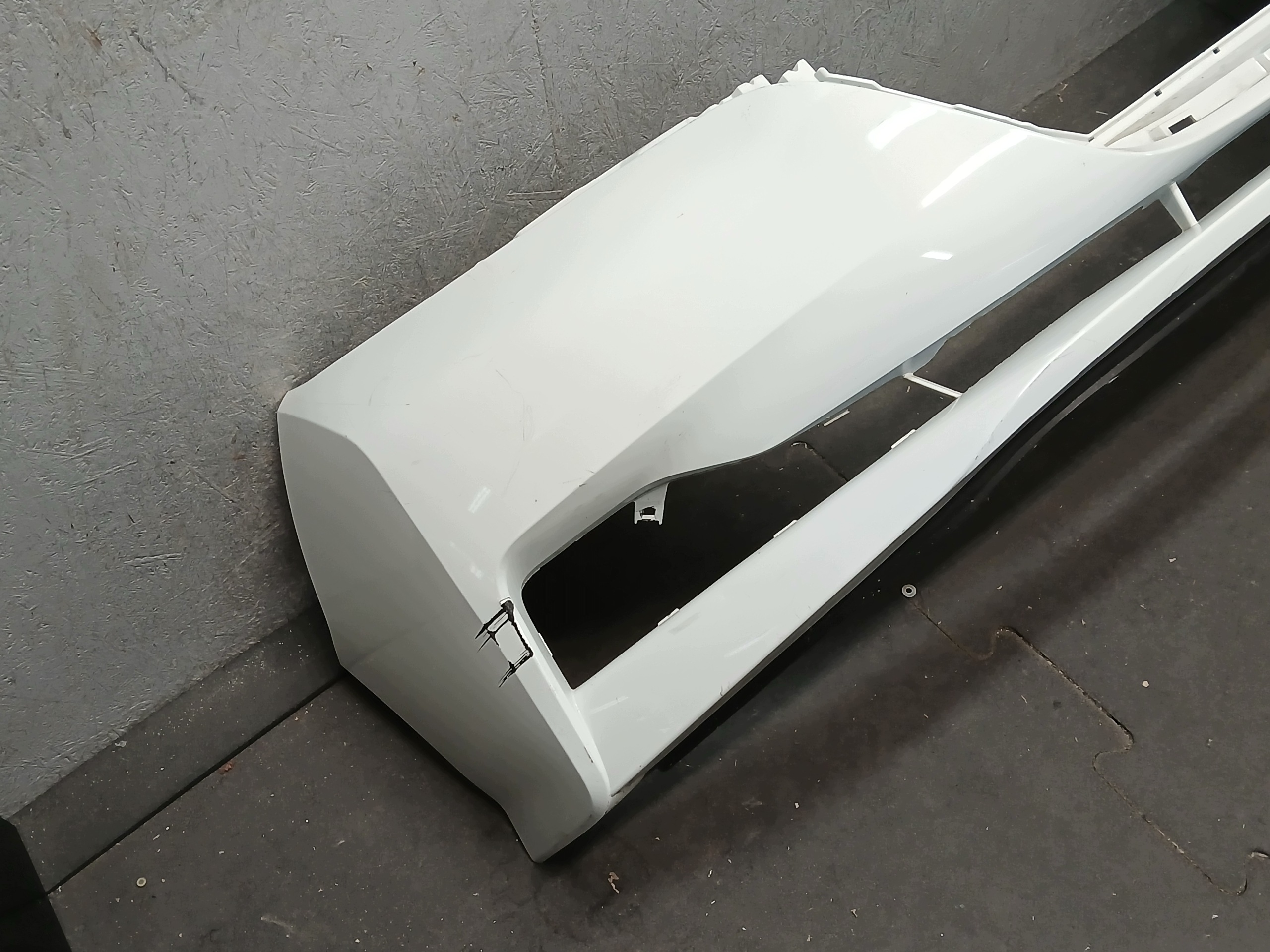 bumper front NISSAN LEAF II 2 17