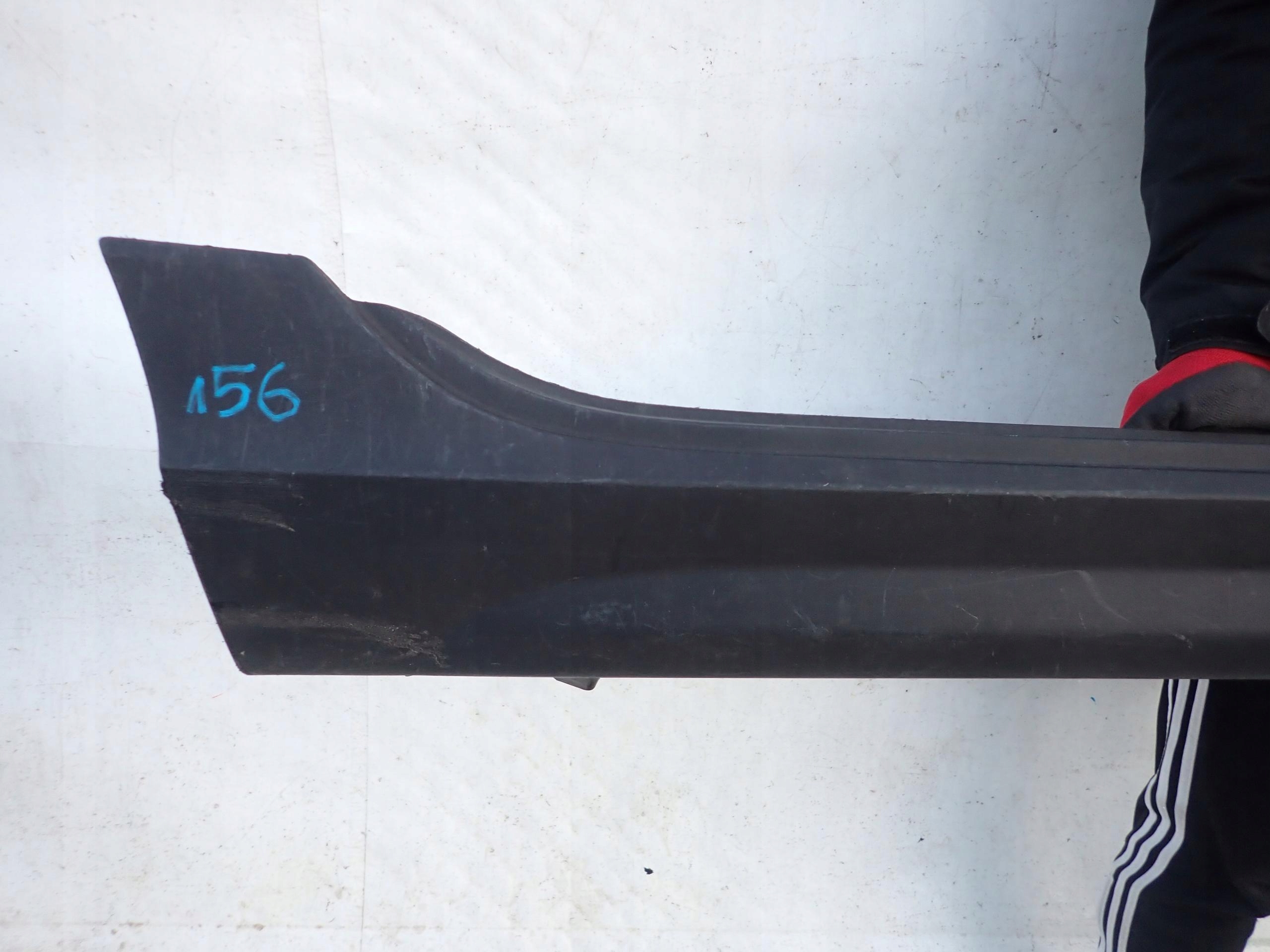 VOLVO V40 CROSS COUNTRY 12- moulding threshold right