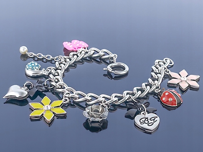 

Modna bransoletka Charms