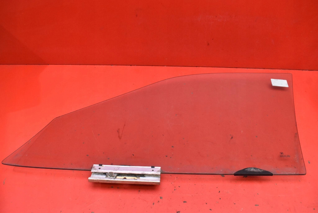 window side right front front BMW E36 sedan 90-00