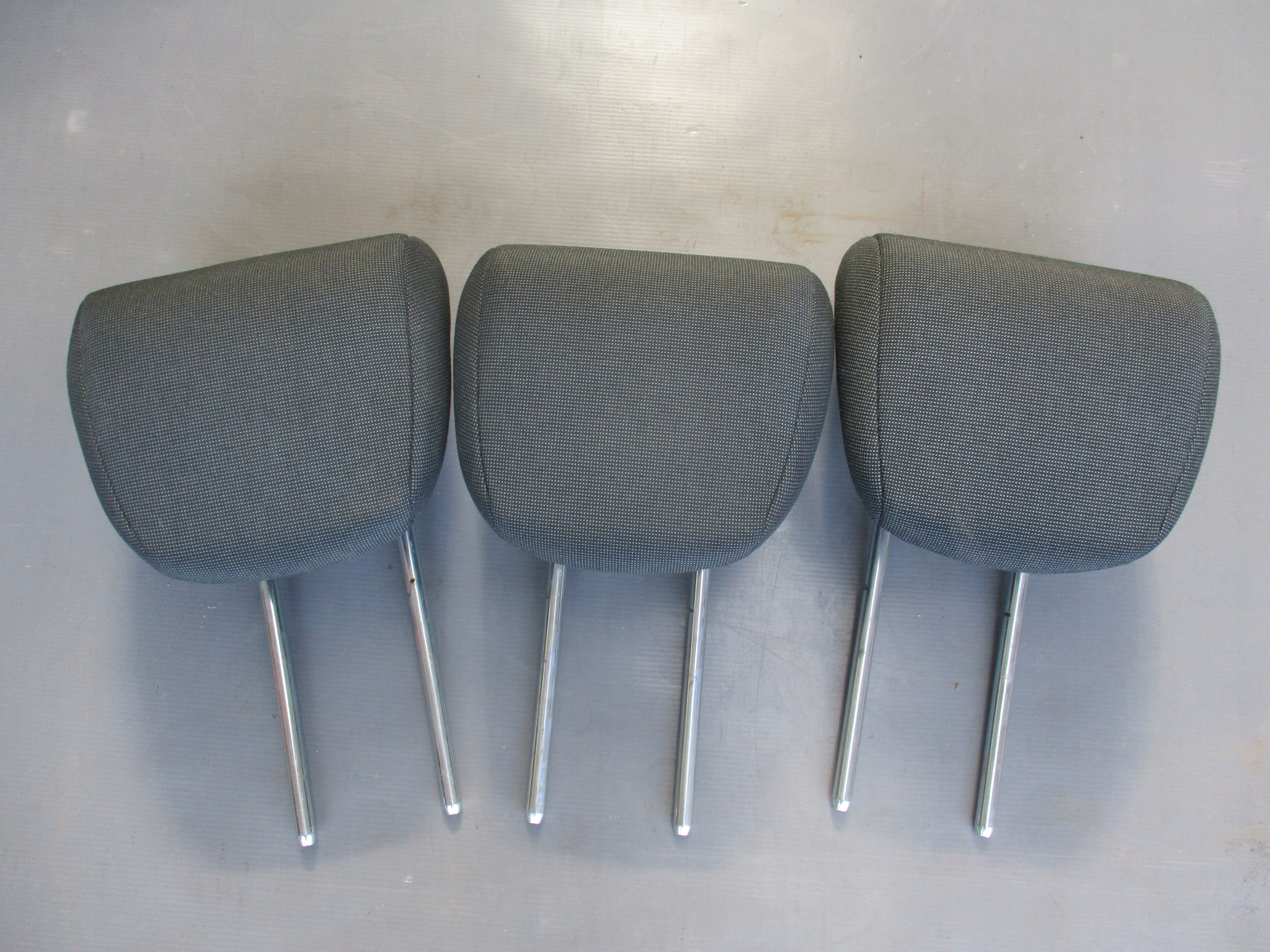 ZAGŁÓWEK TYŁ FIESTA MK7 5D KOMPLET