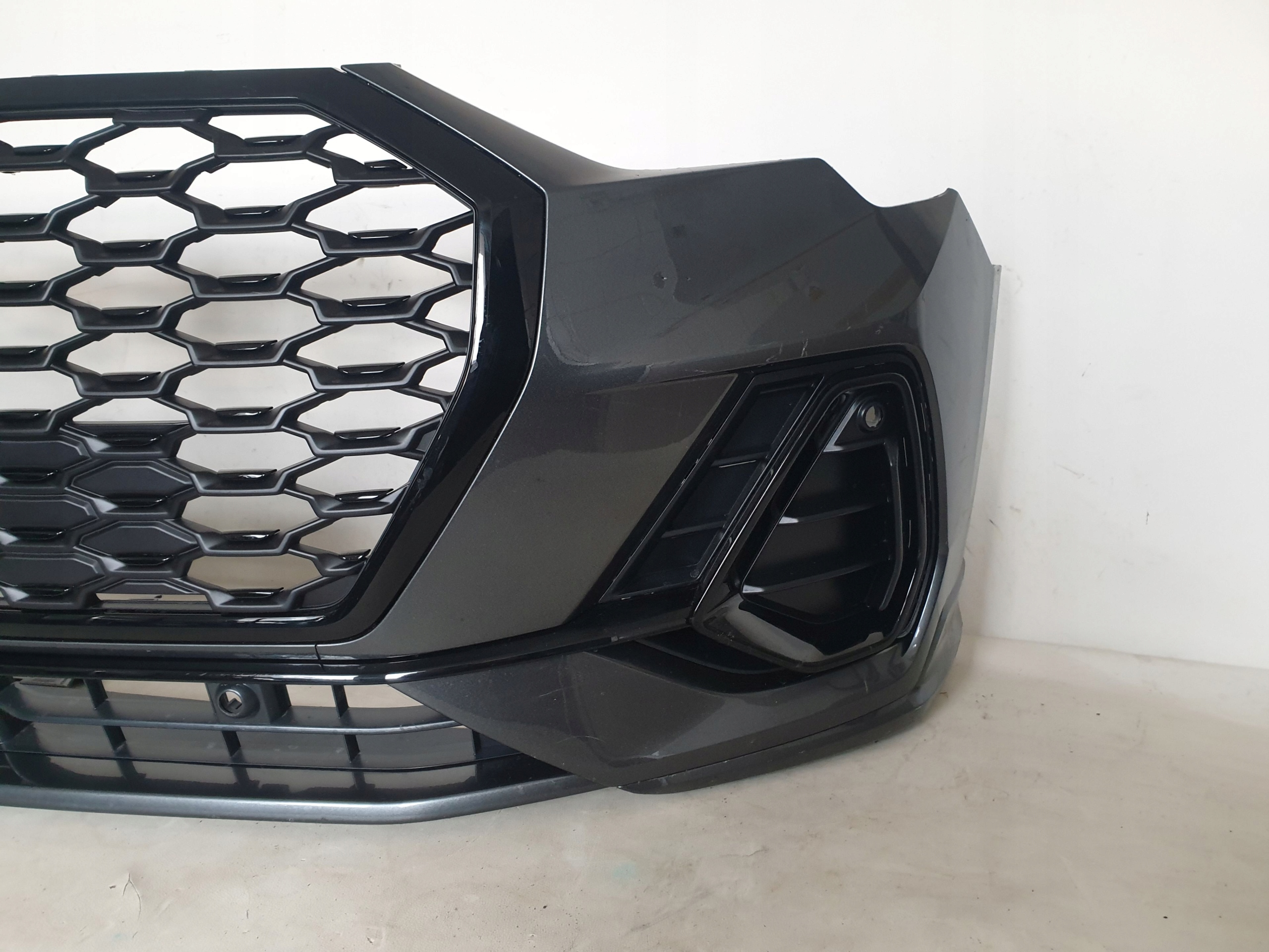 AUDI Q3 II 83A S-LINE 19-25 bumper front 4 x PDC 83A807438D 83A807437D