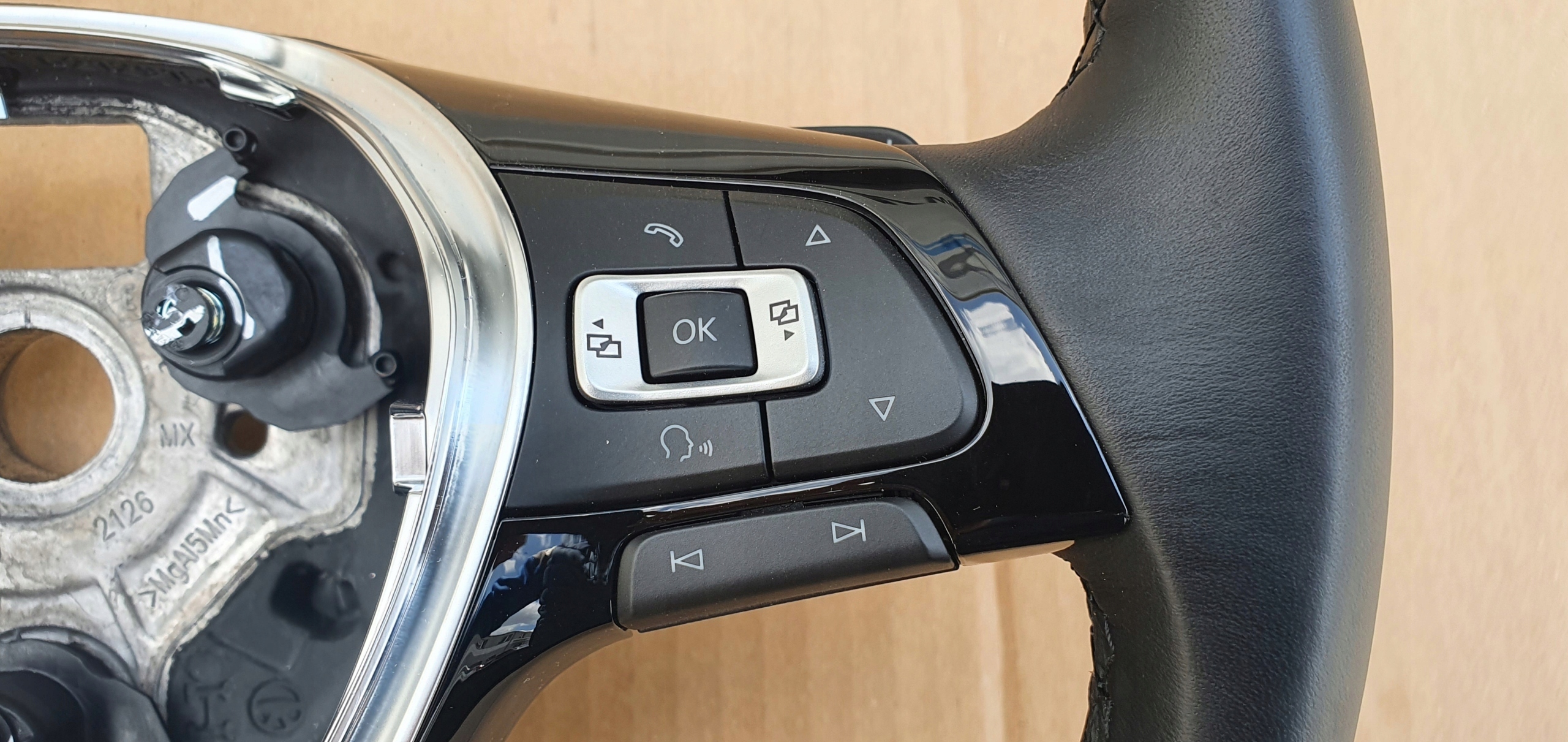 Volant PASSAT B8 JETTA Cuir, en cuir Neuf 5C0419091EJ