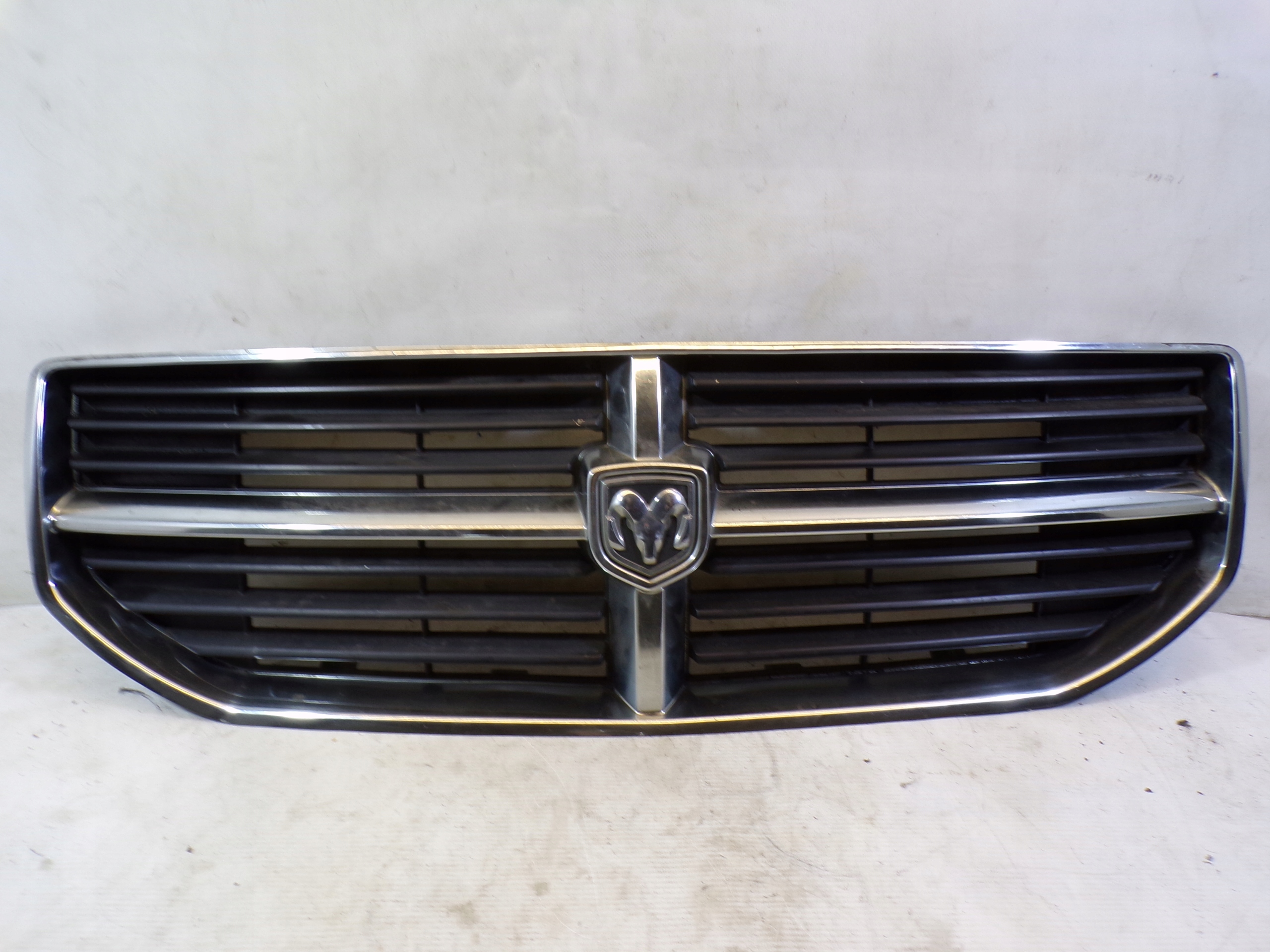 grill grille radiator DODGE CALIBER