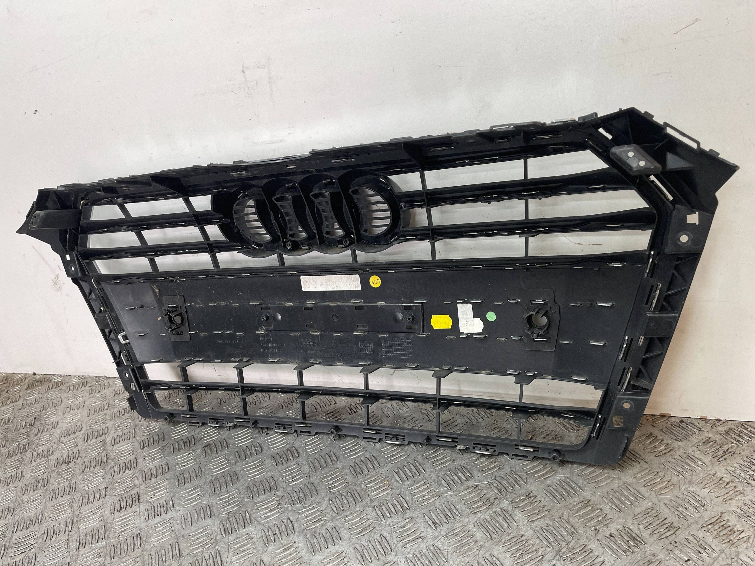 grille radiator grill AUDI A4 B9 15- 8W0853651BR