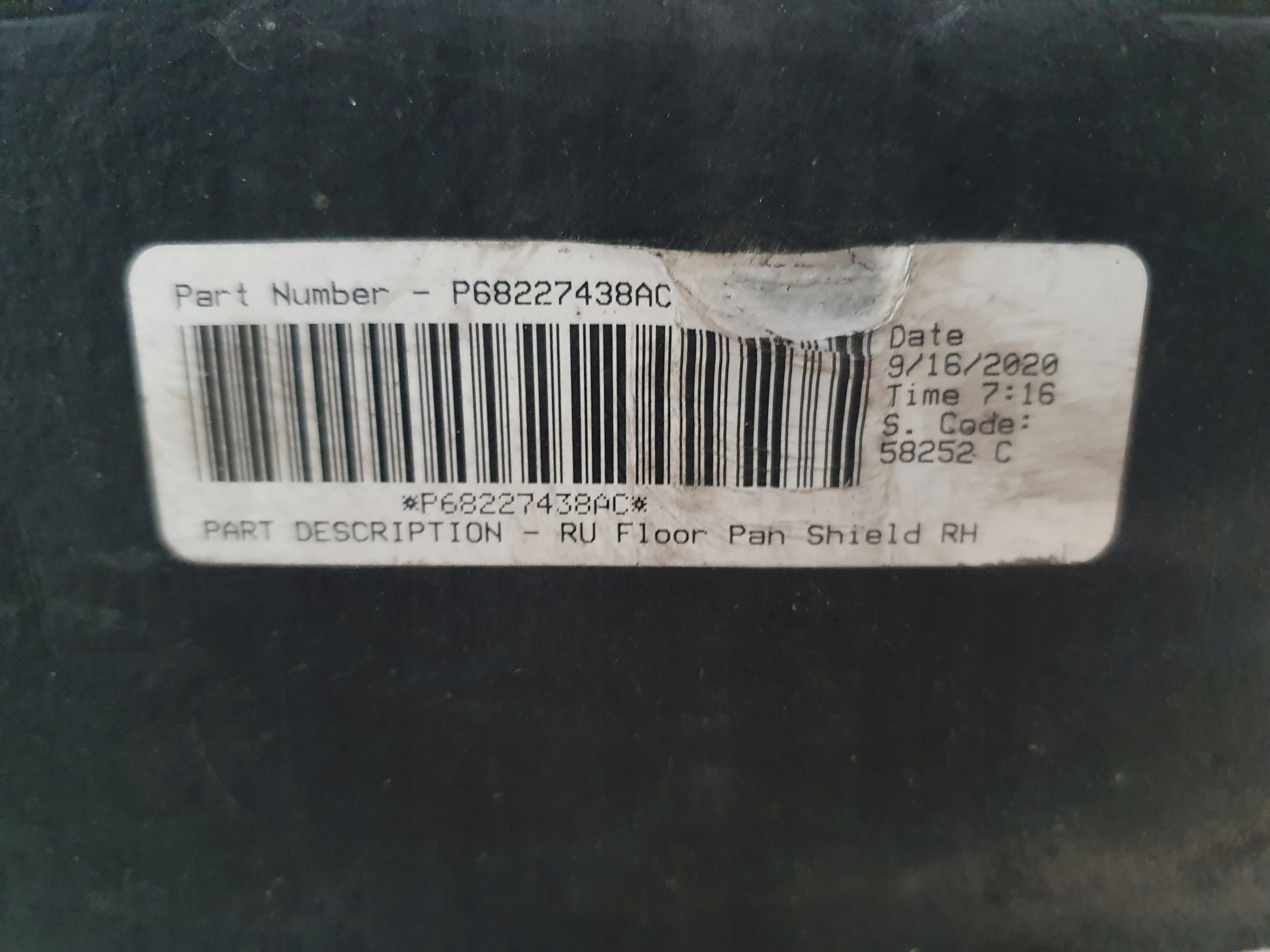 CHRYSLER PACIFICA 16- right cover chassis of the engine 68227438AB