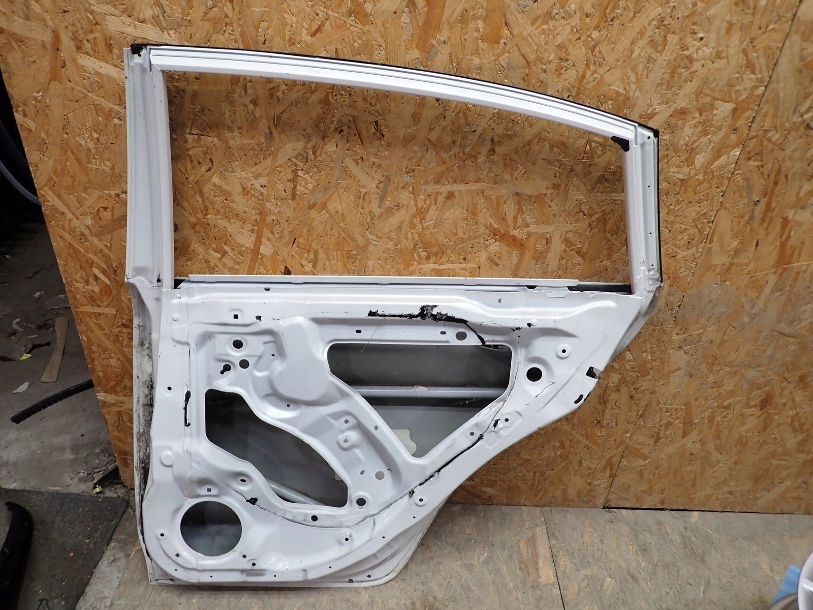 door right rear. right rear part SUBARU XV GP 2012-2017R