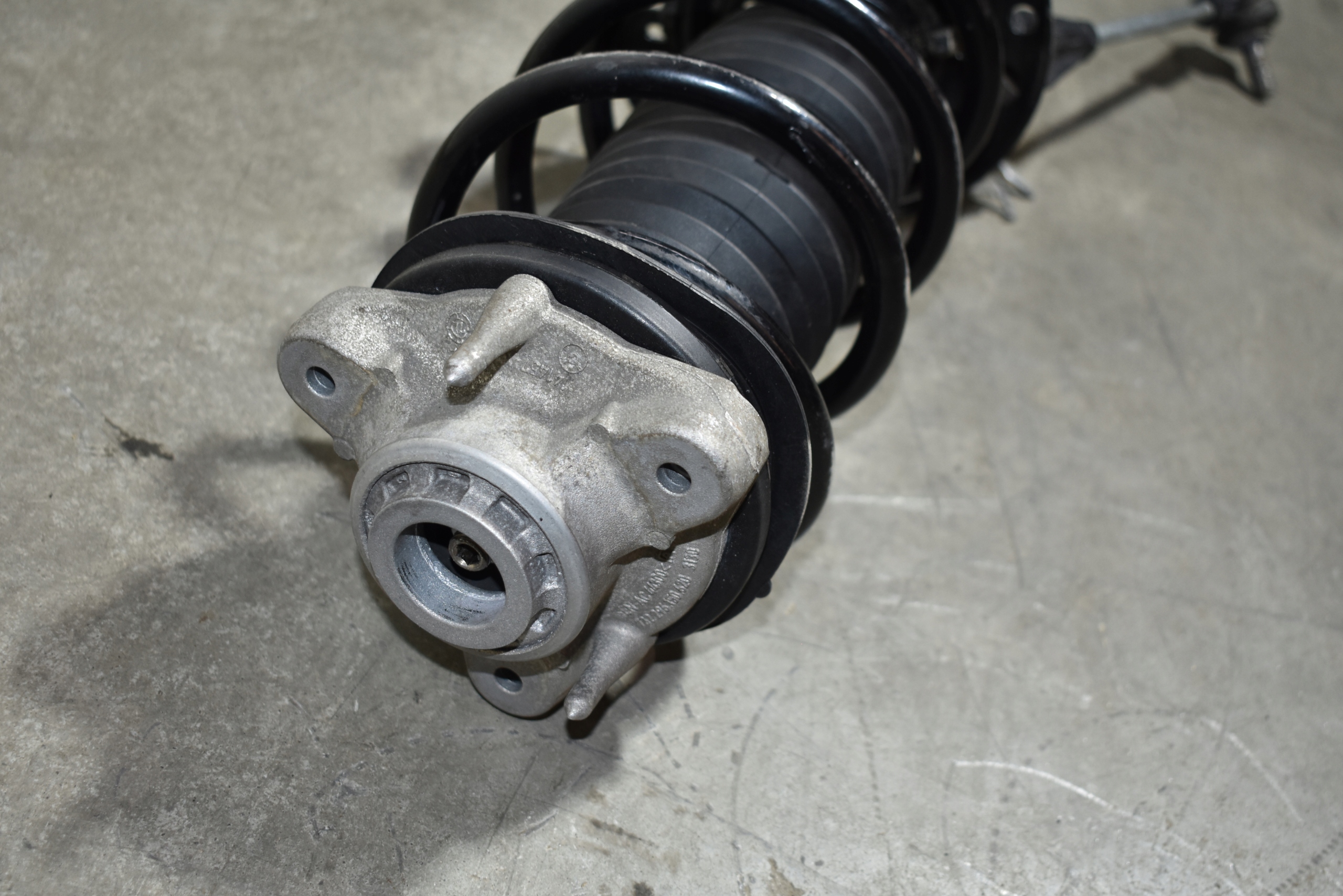 IDEALNY shock absorber front front left BMW G01 G02 1