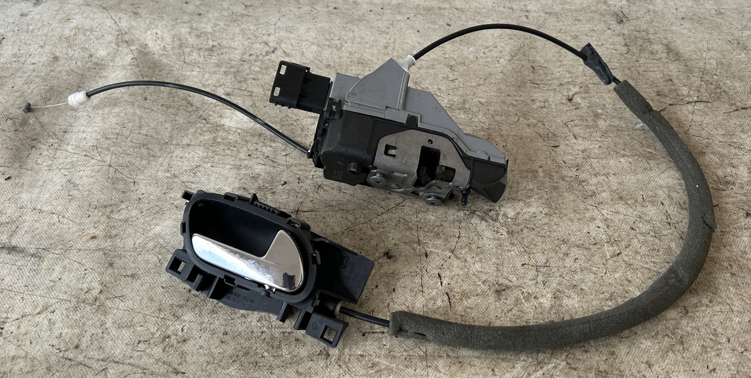 lock door right handle PEUGEOT 308 T7 CC 839093