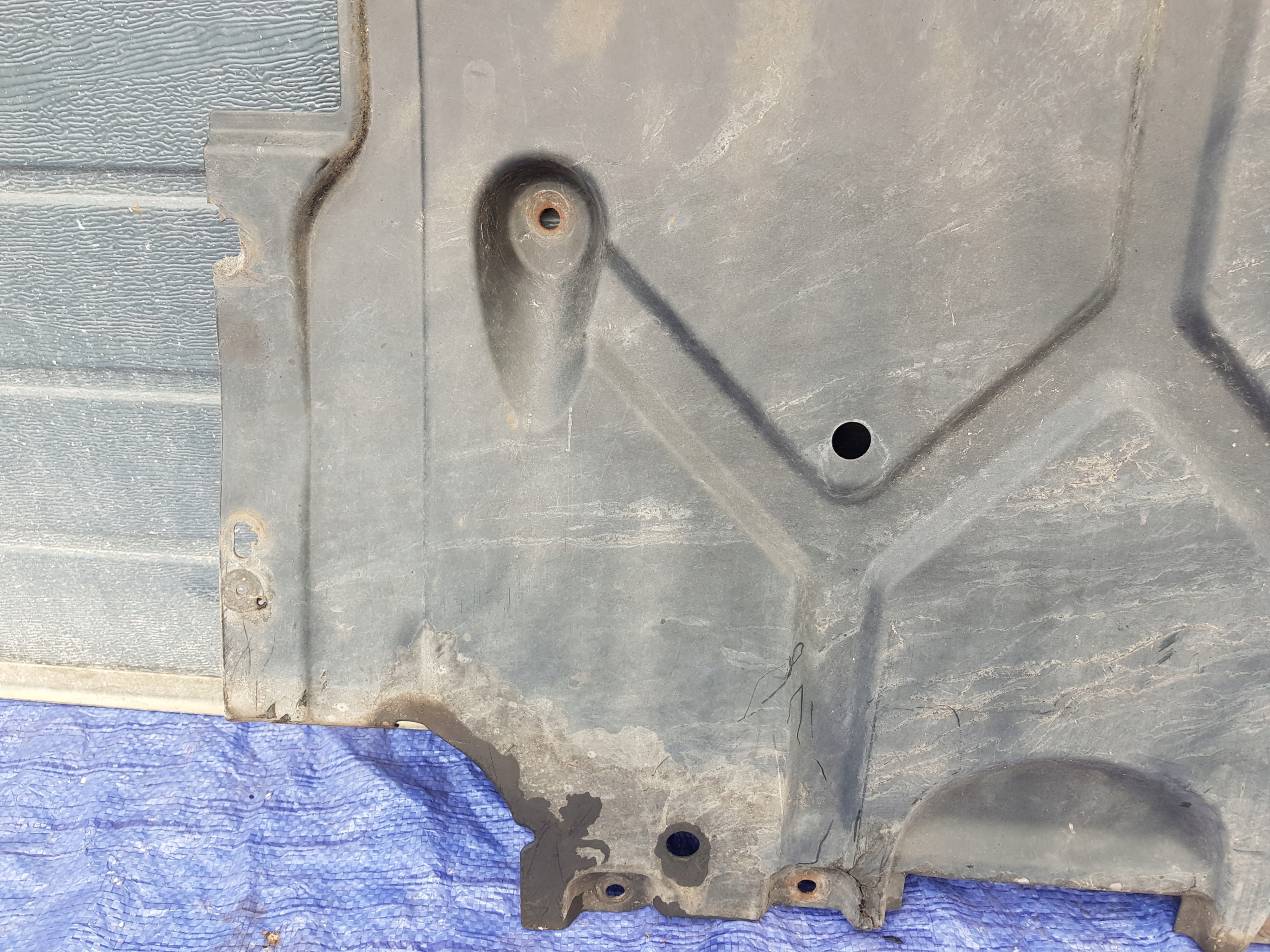 cover cover below engine MERCEDES R-KLASA W251