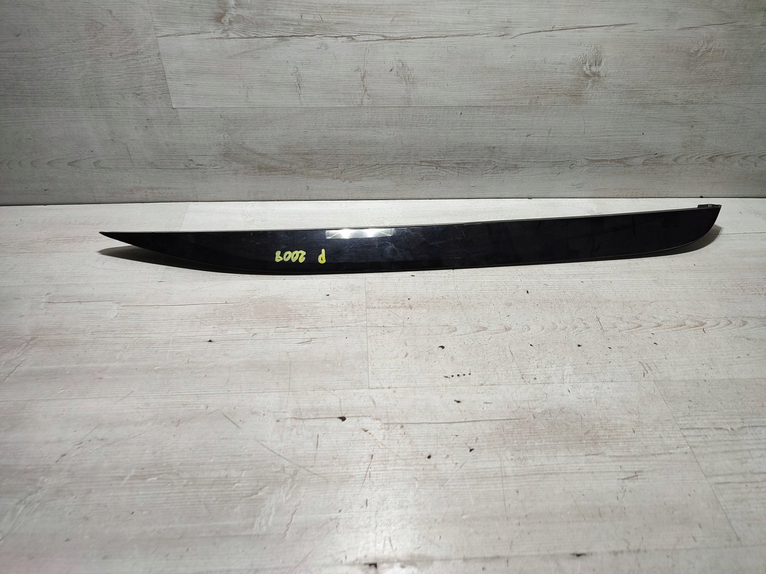 Peugeot 2008 and 2018 right side moulding roof