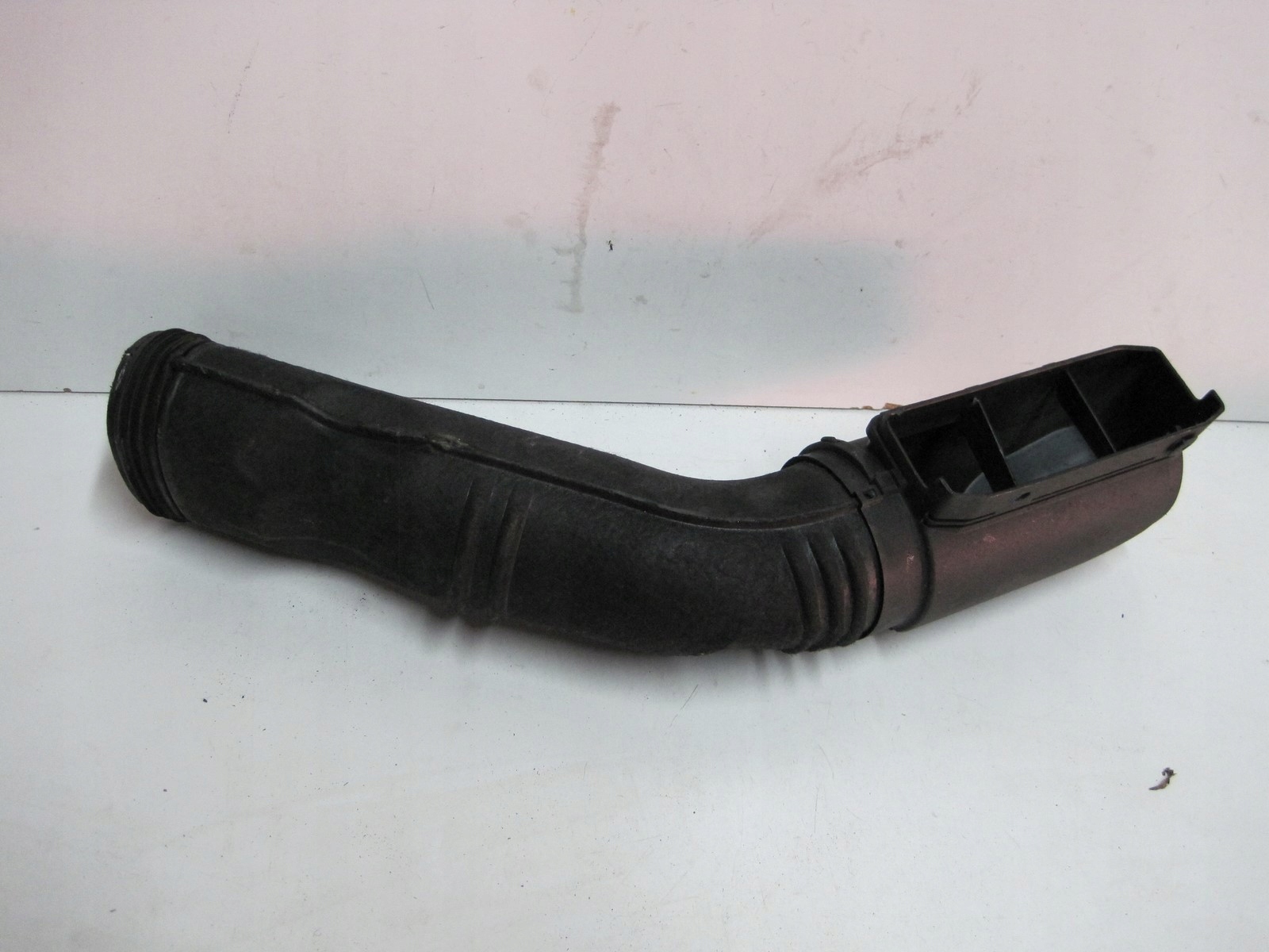 pipe air intake HYUNDAI KIA 28211-F2000