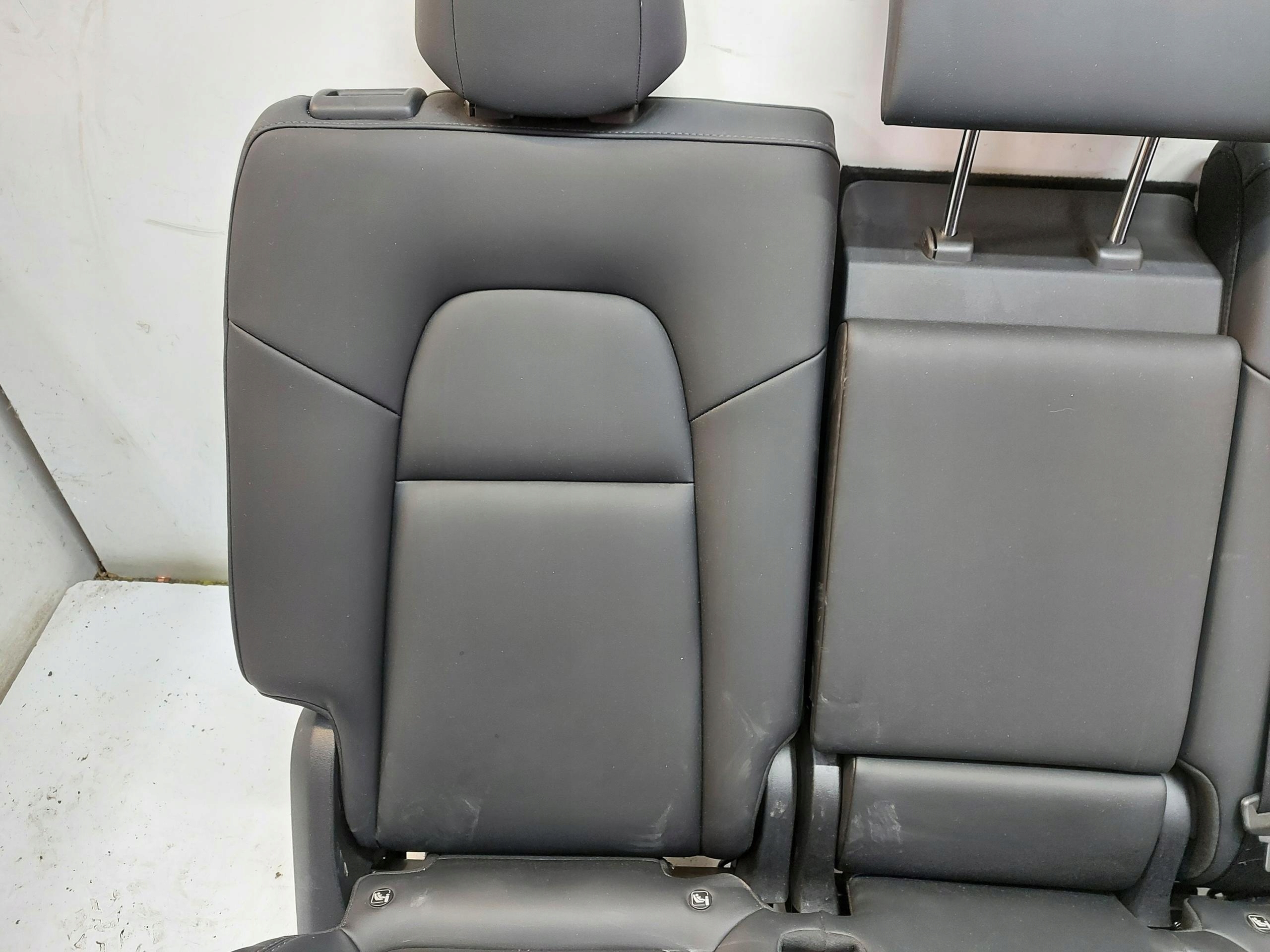 TESLA MODEL Y 2023r Sitz Sitz komplet