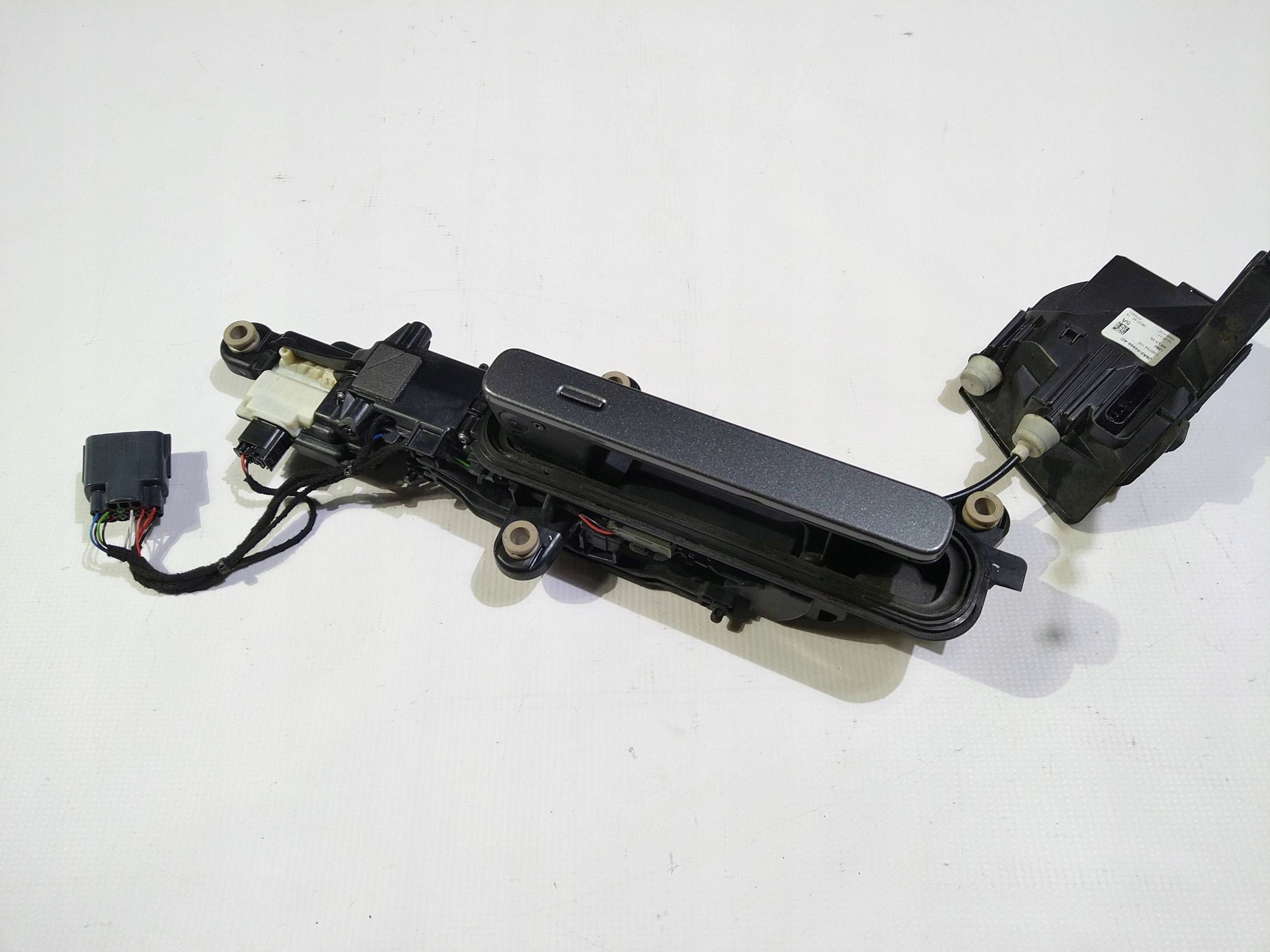 exterior handle door tylnych rear part left Range Rover Velar 2017